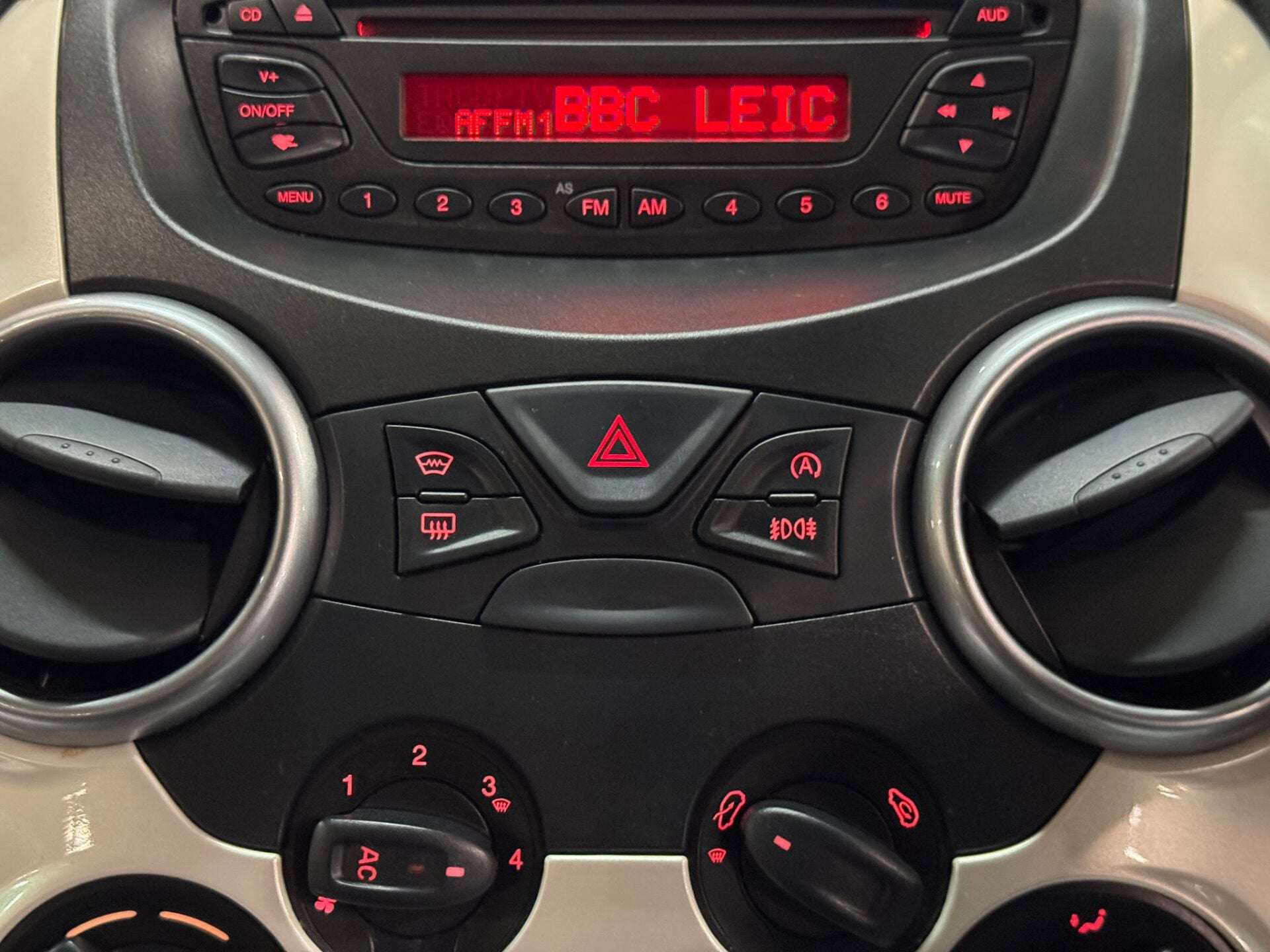 2012 FORD KA 2012 FORD KA