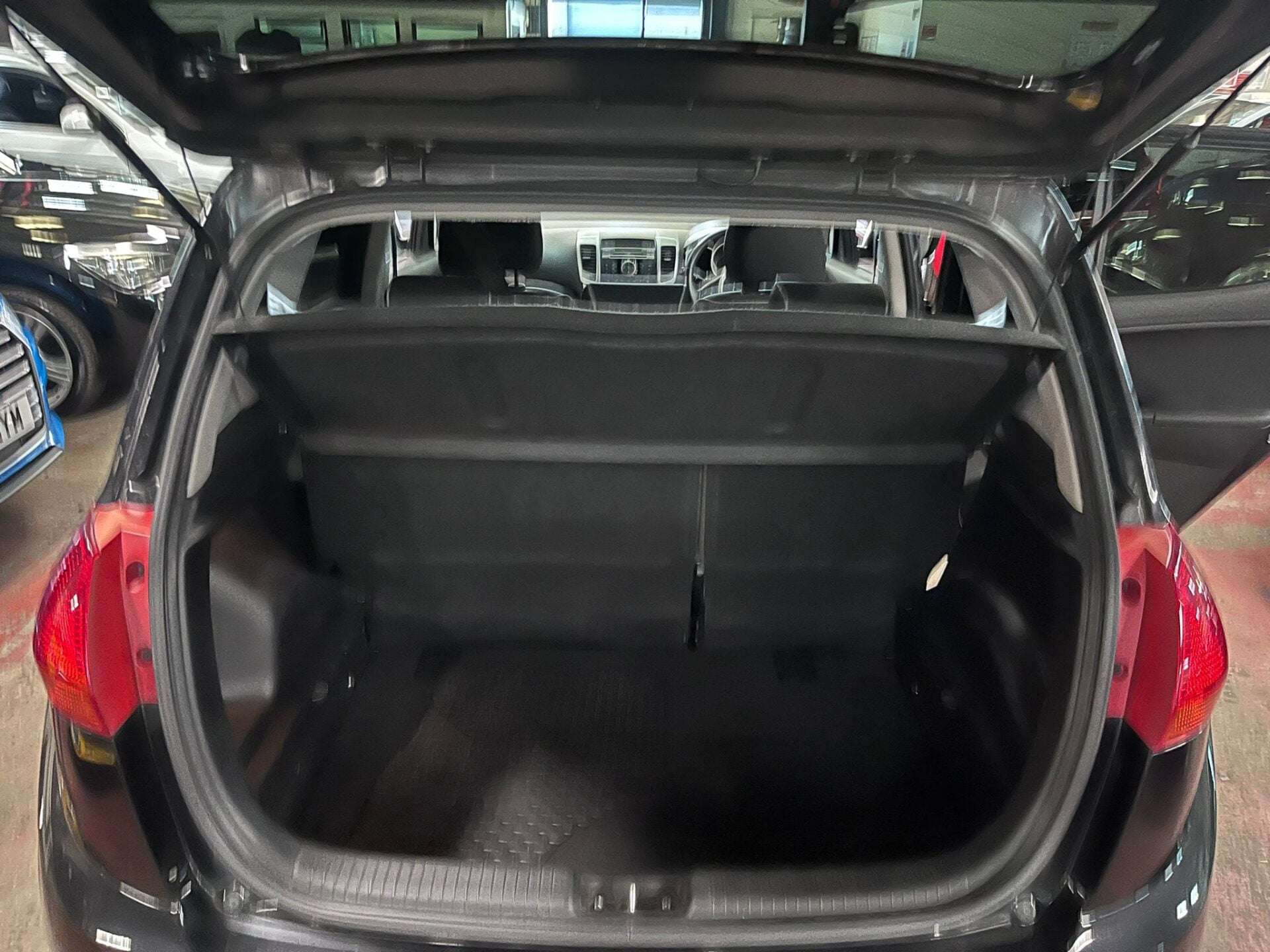 2013 KIA VENGA 2013 KIA VENGA