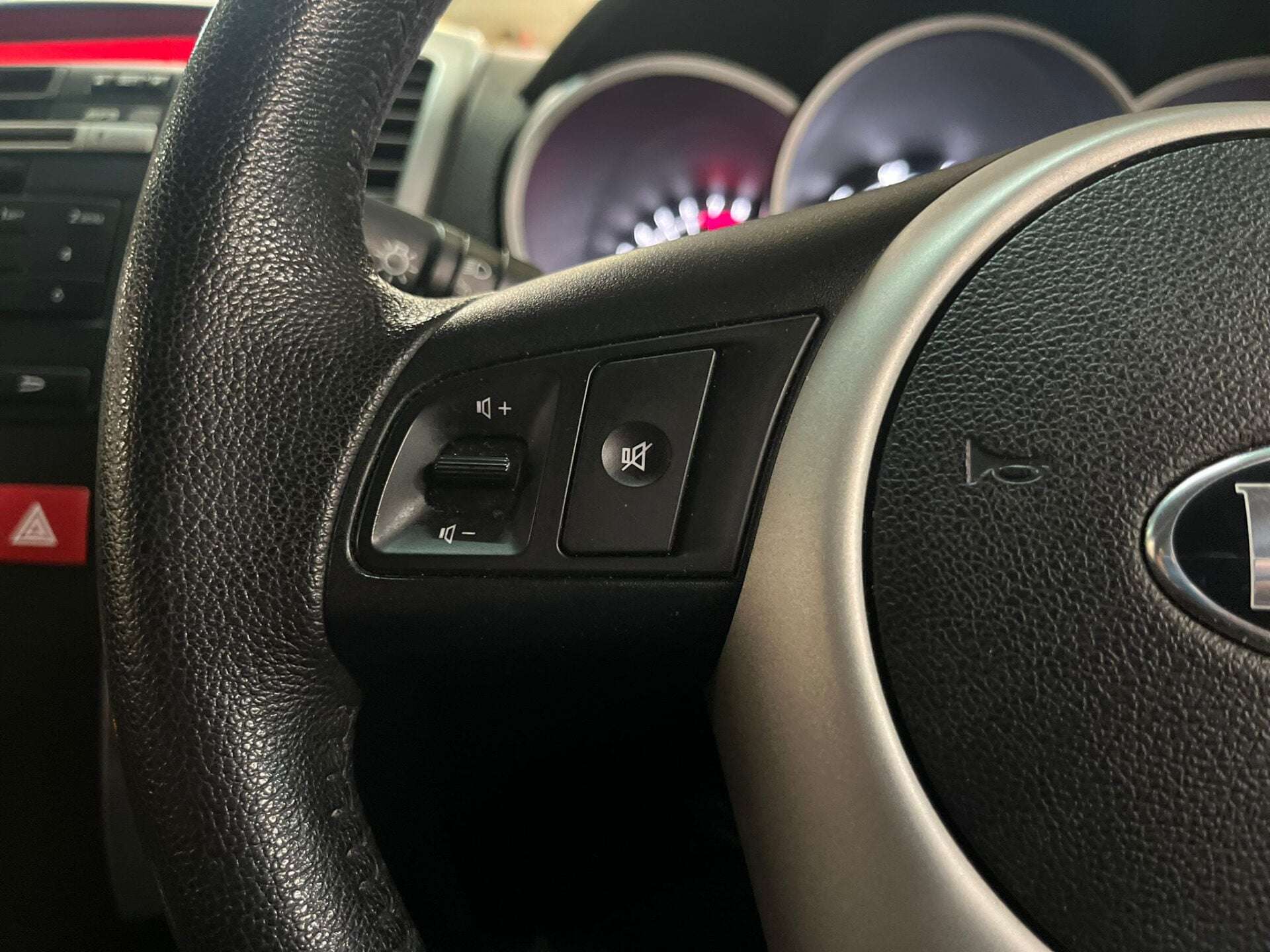 2013 KIA VENGA 2013 KIA VENGA