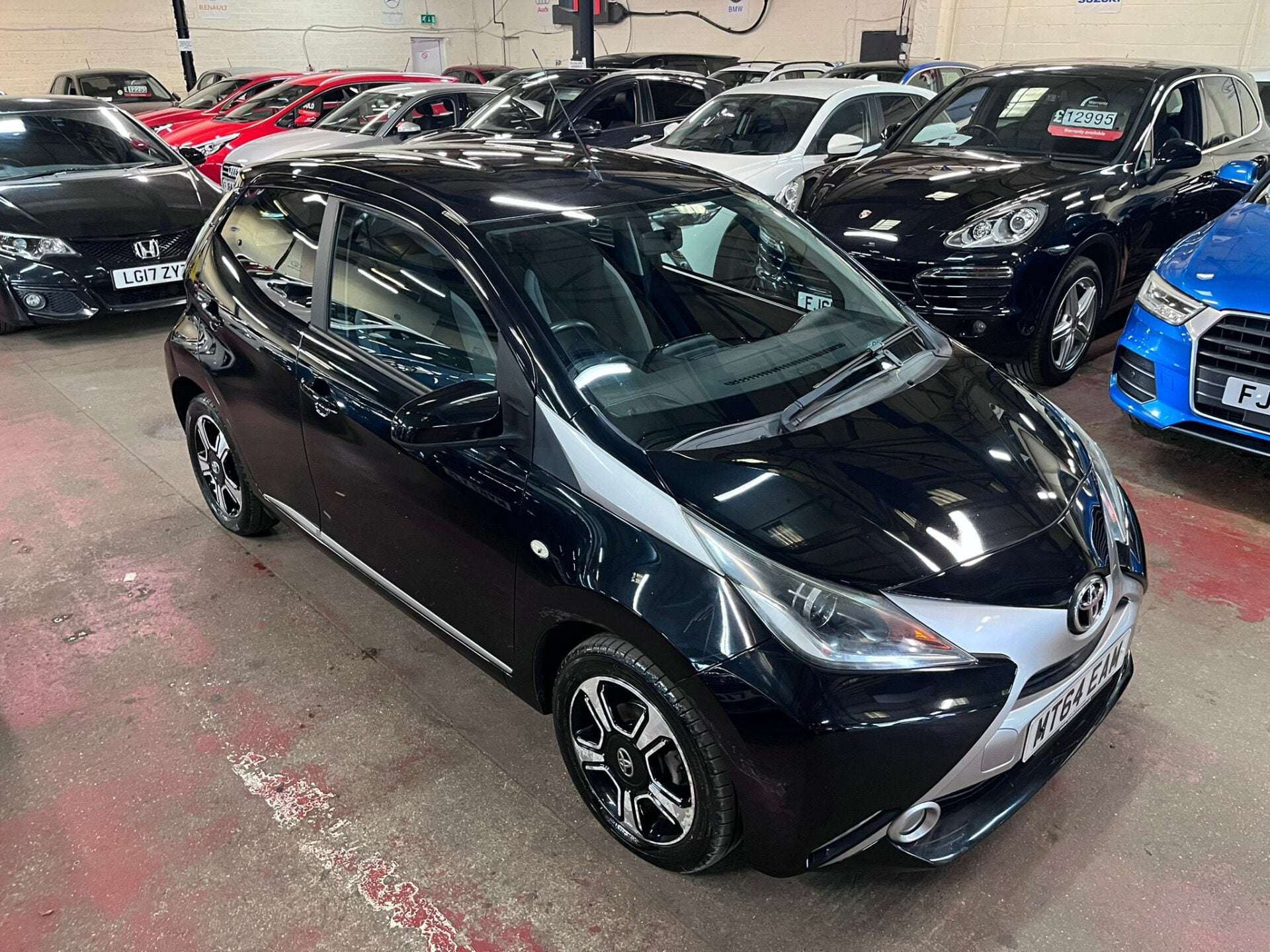 A 2014 TOYOTA AYGO VVT-I X-CLUSIV A 2014 TOYOTA AYGO VVT-I X-CLUSIV