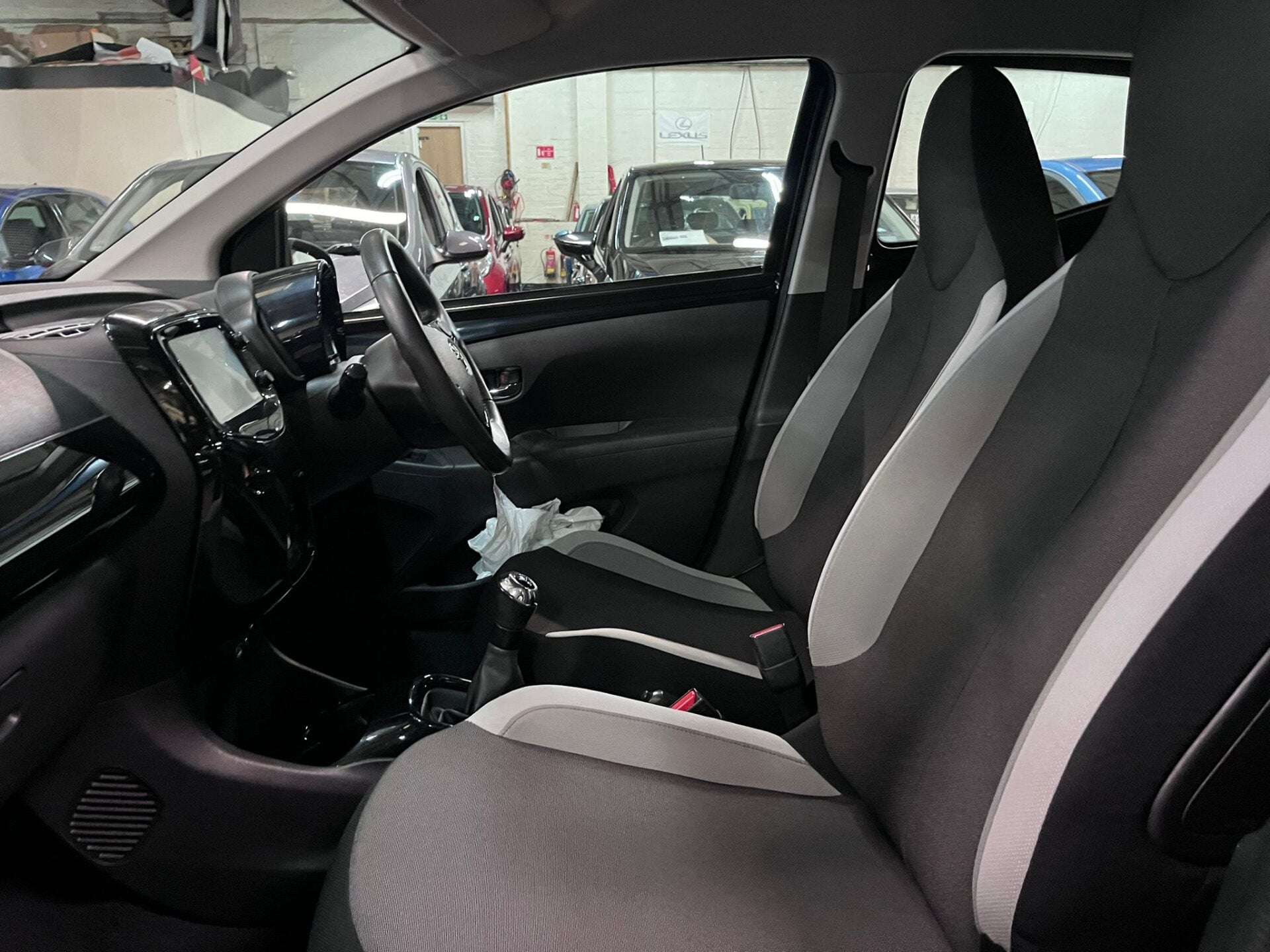 2014 TOYOTA AYGO 2014 TOYOTA AYGO