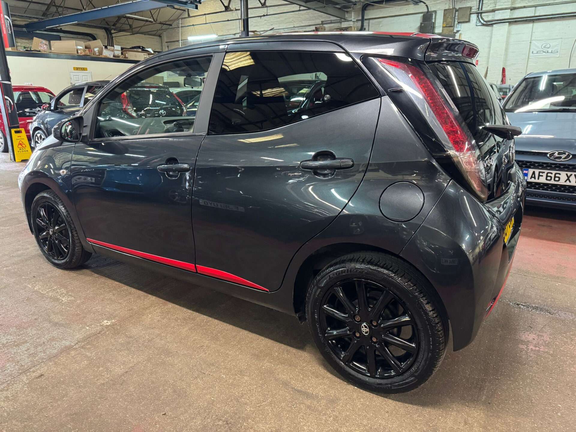2017 TOYOTA AYGO 2017 TOYOTA AYGO