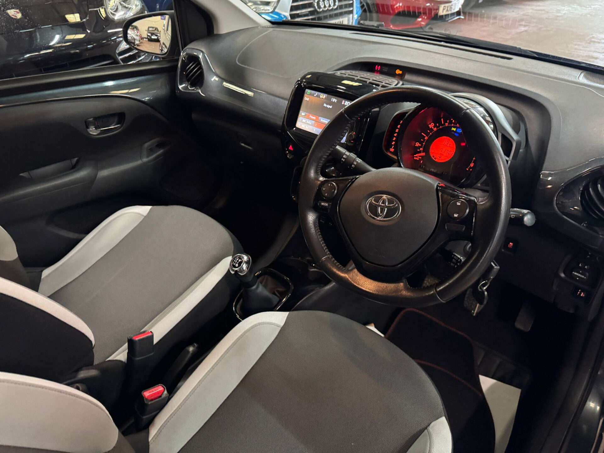 2017 TOYOTA AYGO 2017 TOYOTA AYGO