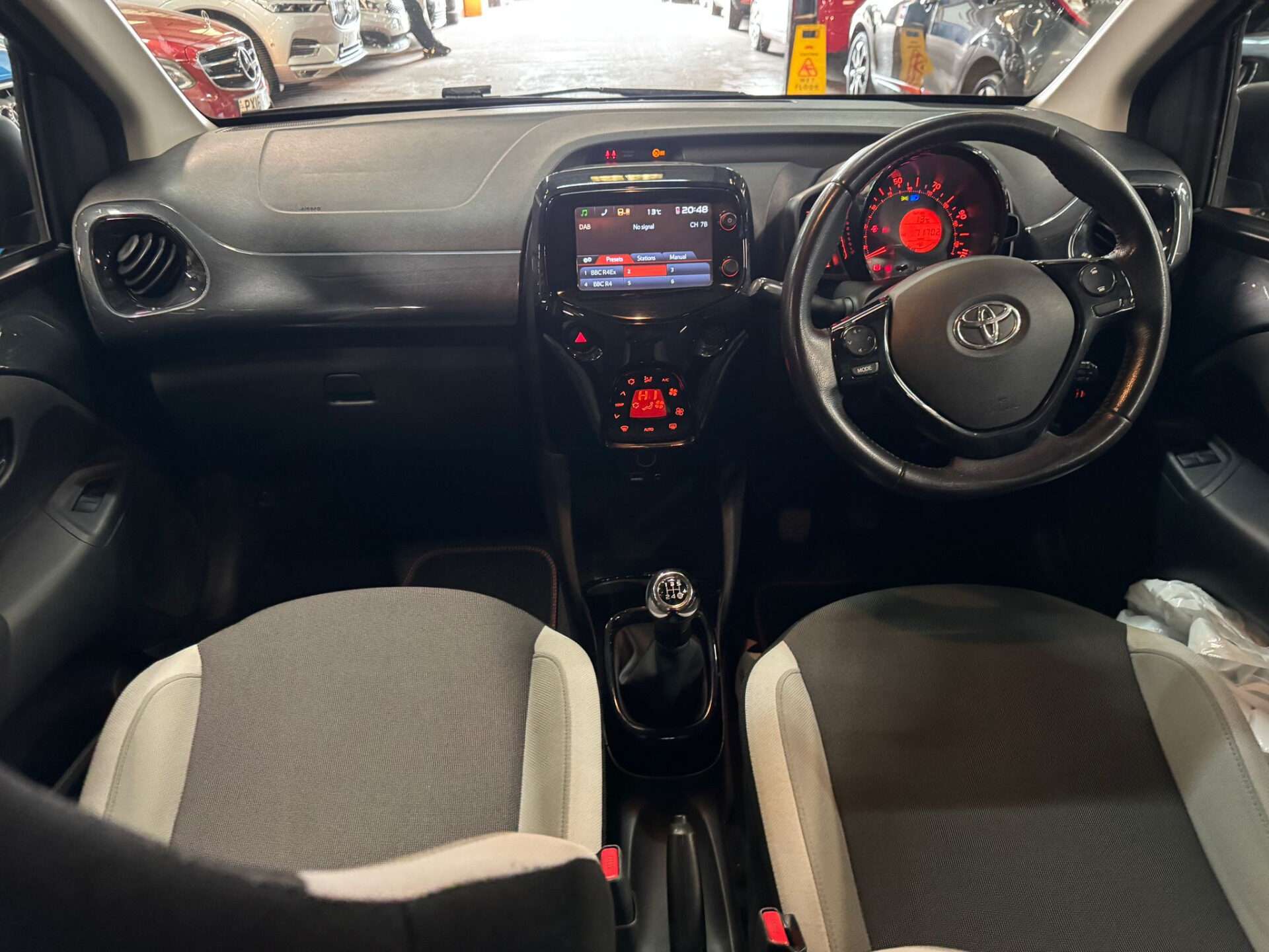 2017 TOYOTA AYGO 2017 TOYOTA AYGO