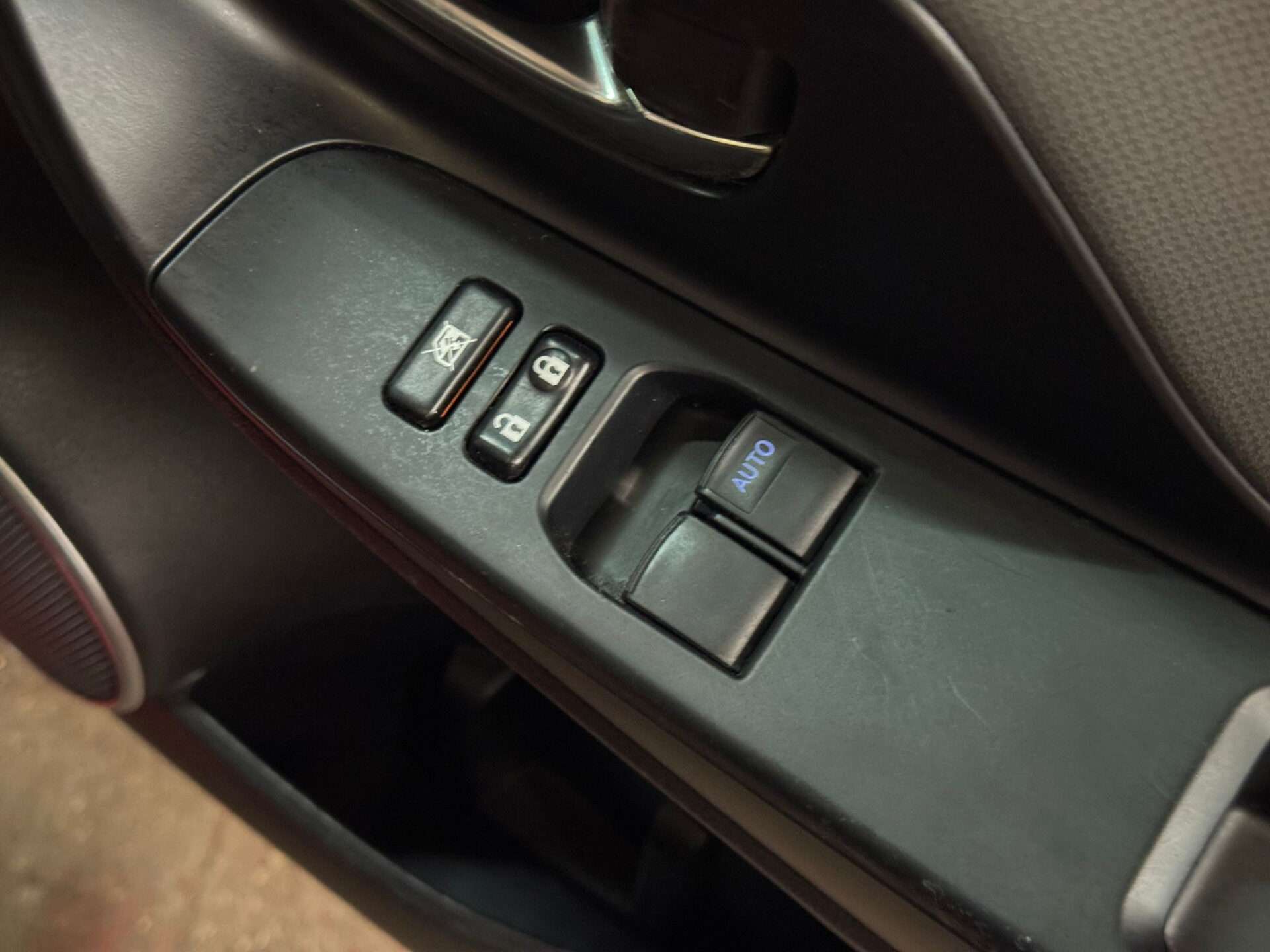 2015 TOYOTA YARIS 2015 TOYOTA YARIS