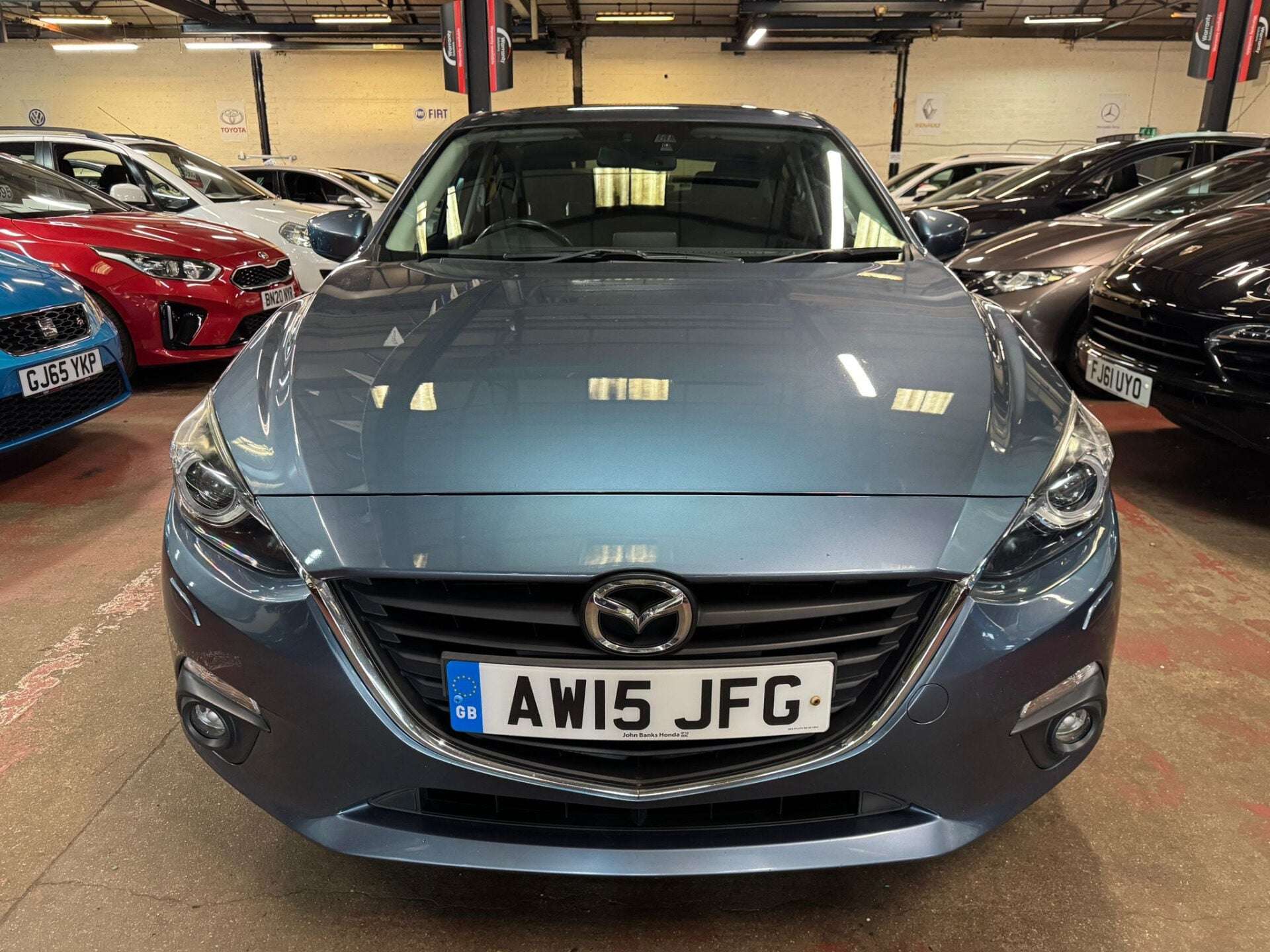 A 2015 MAZDA 3 SE-L NAV A 2015 MAZDA 3 SE-L NAV
