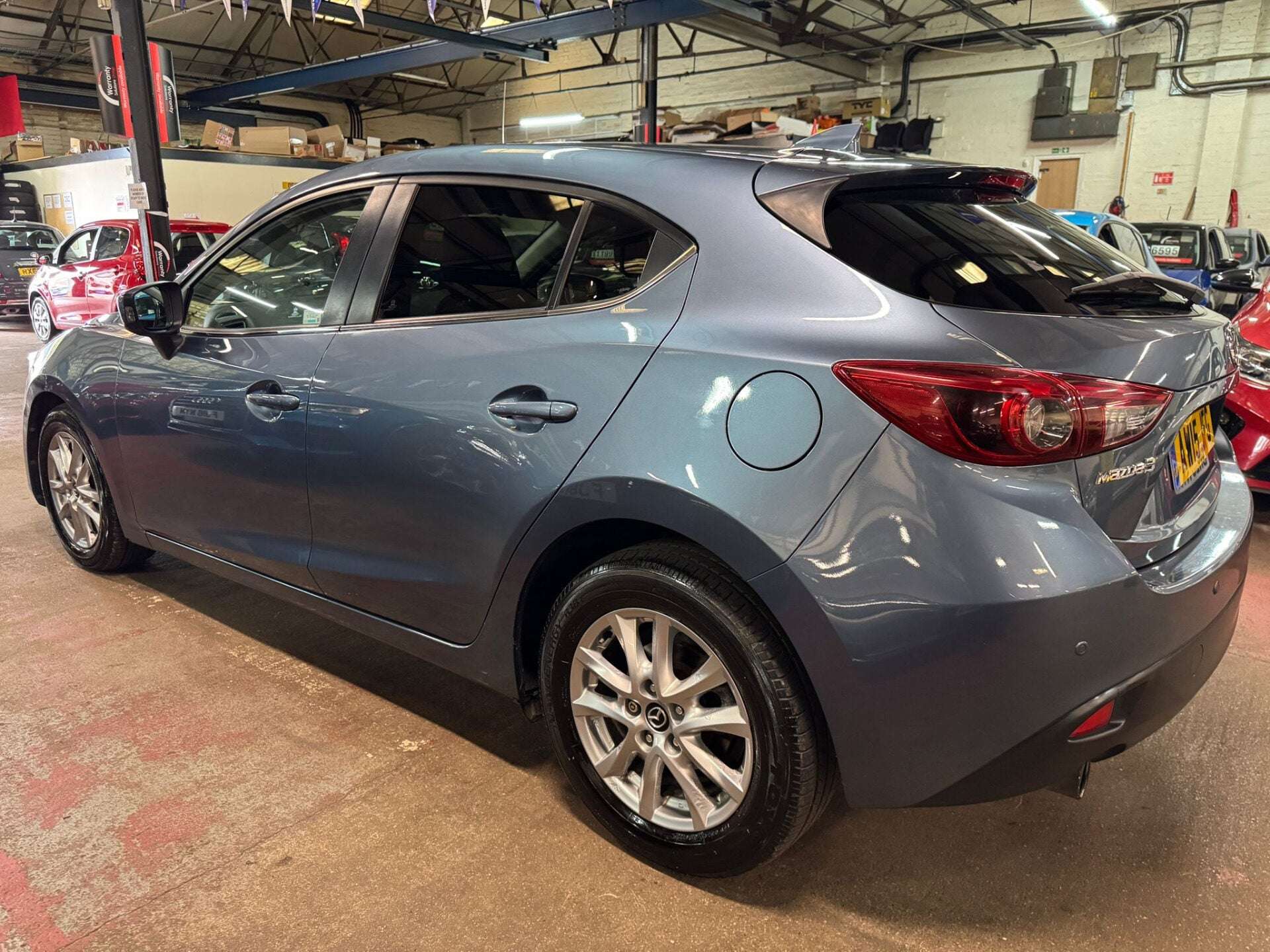 A 2015 MAZDA 3 SE-L NAV A 2015 MAZDA 3 SE-L NAV