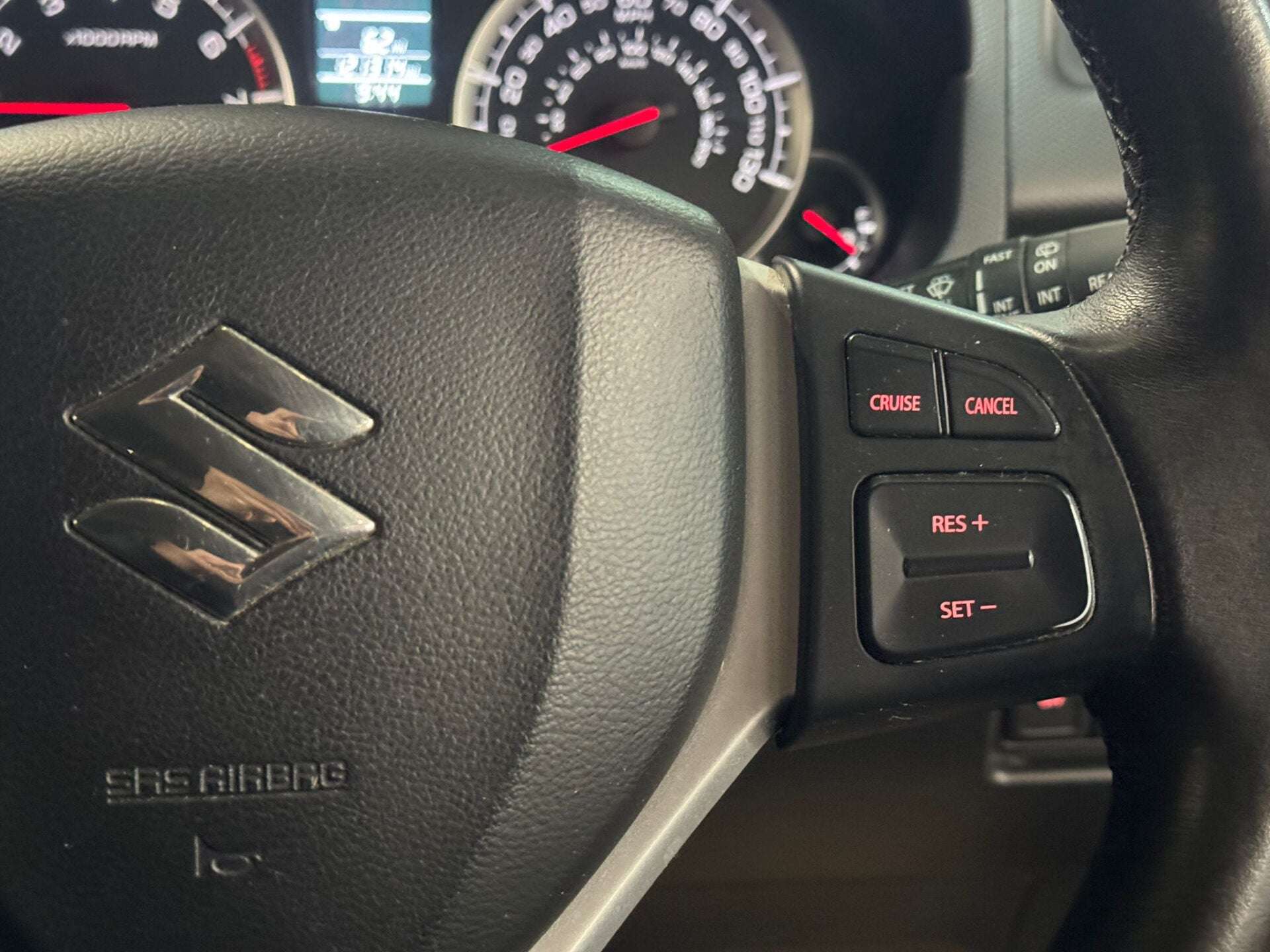 2016 SUZUKI SWIFT 2016 SUZUKI SWIFT