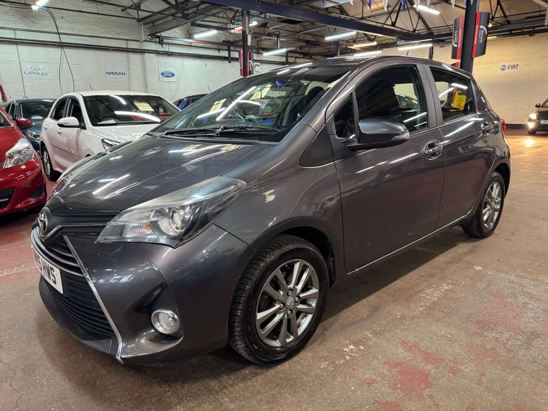A 2015 TOYOTA YARIS VVT-I ICON A 2015 TOYOTA YARIS VVT-I ICON