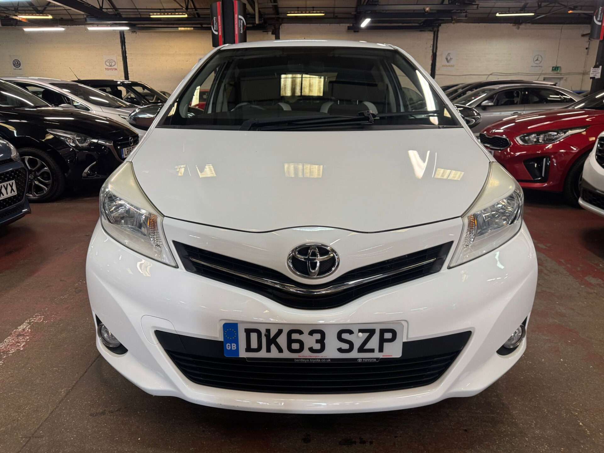 A 2013 TOYOTA YARIS VVT-I TREND A 2013 TOYOTA YARIS VVT-I TREND