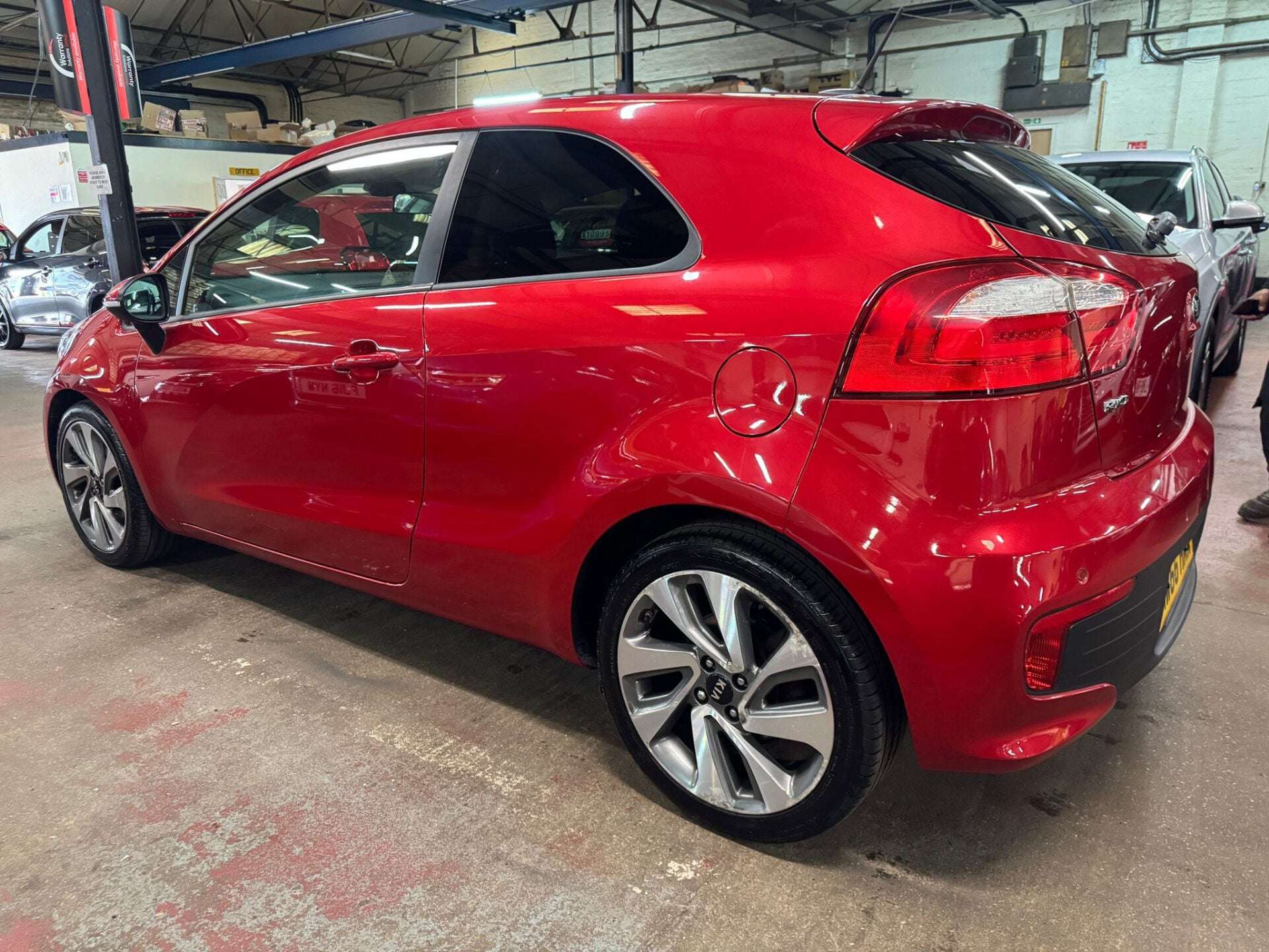 A 2016 KIA RIO 3 ISG A 2016 KIA RIO 3 ISG