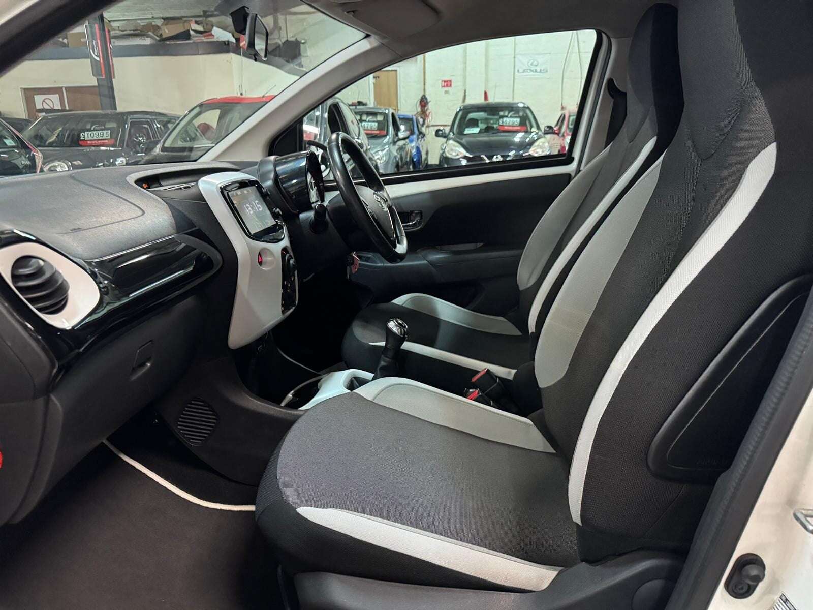 2016 TOYOTA AYGO 2016 TOYOTA AYGO