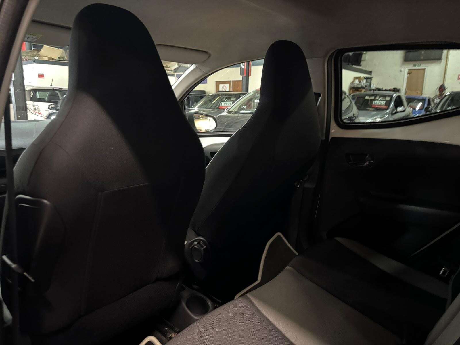2016 TOYOTA AYGO 2016 TOYOTA AYGO