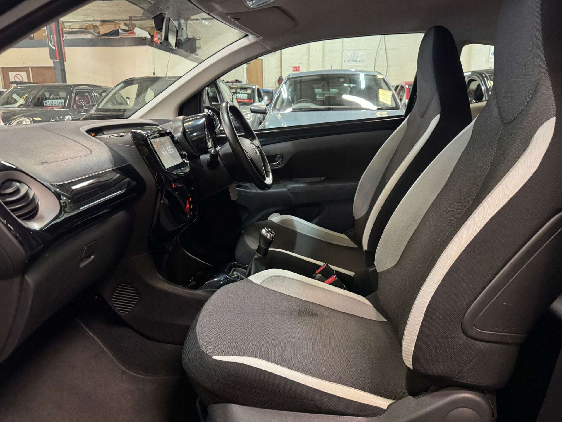 2015 TOYOTA AYGO 2015 TOYOTA AYGO