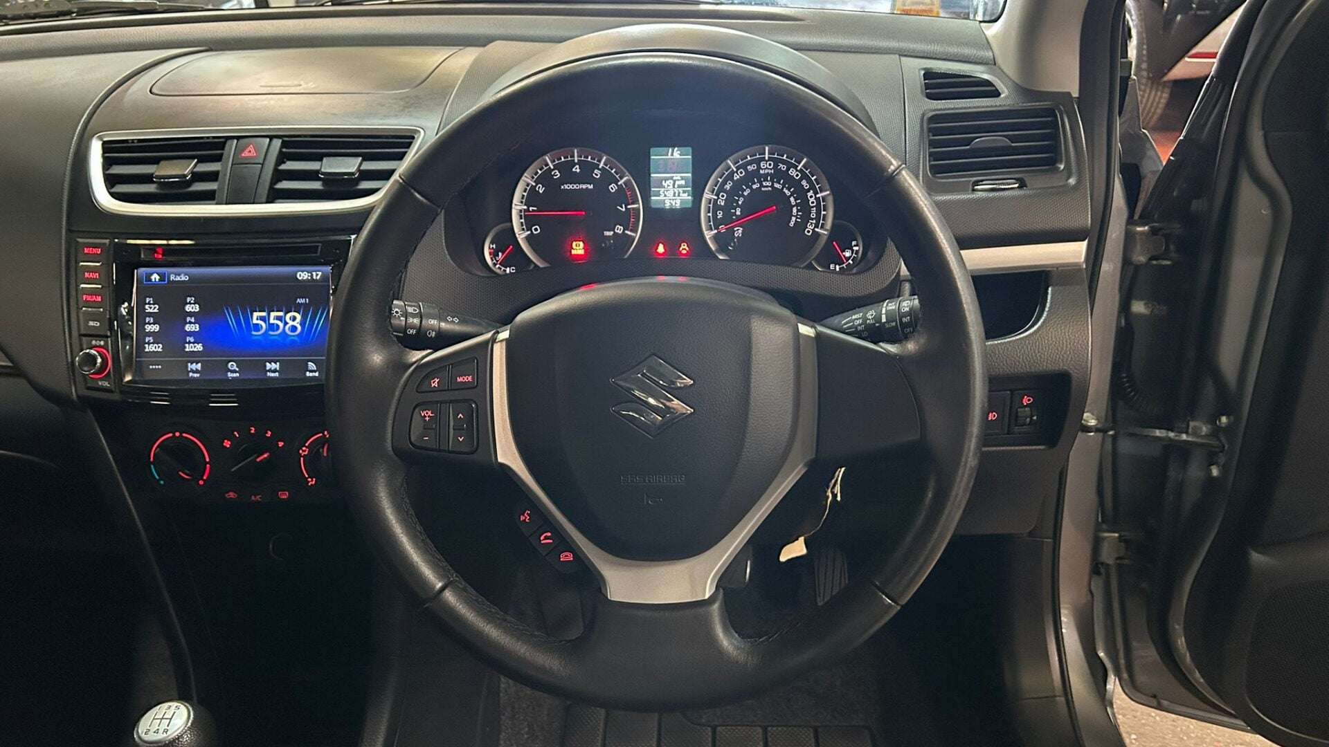 2015 SUZUKI SWIFT 2015 SUZUKI SWIFT