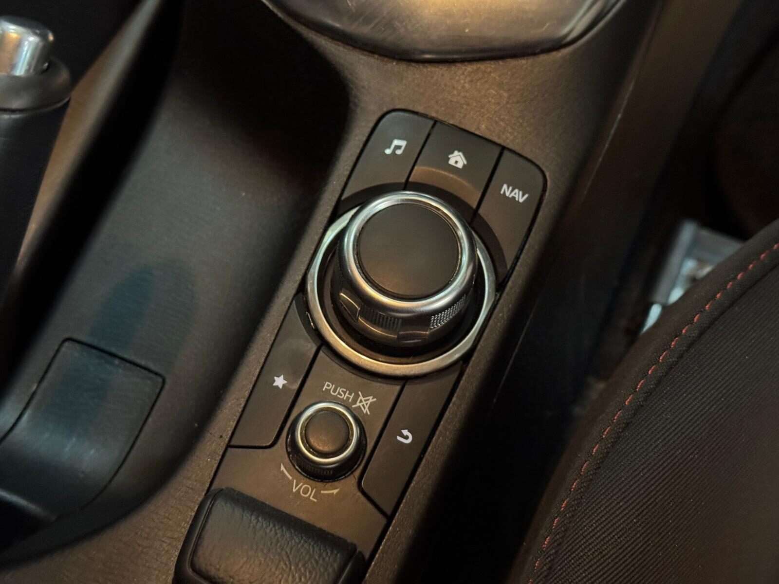 2016 MAZDA 2 2016 MAZDA 2