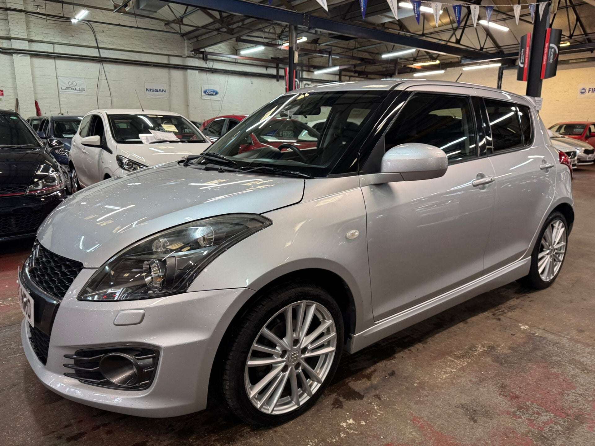 A 2013 SUZUKI SWIFT SPORT A 2013 SUZUKI SWIFT SPORT