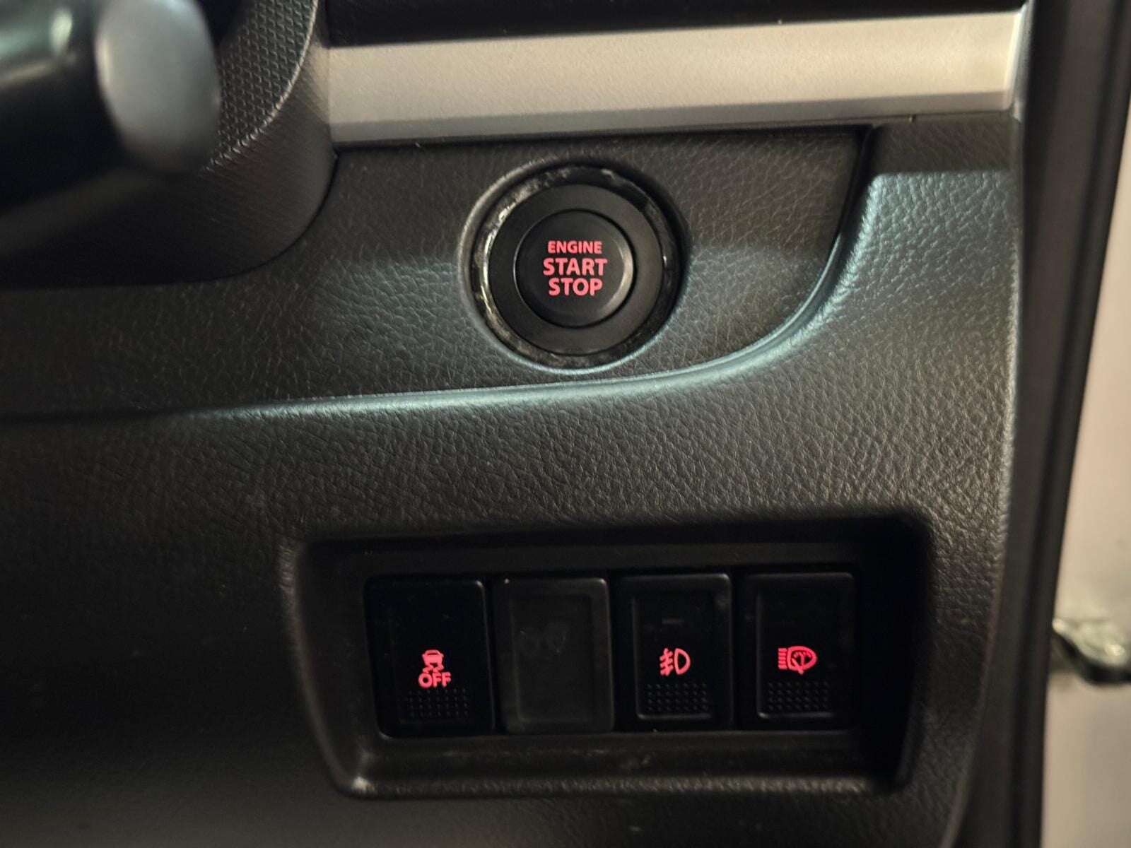 2013 SUZUKI SWIFT 2013 SUZUKI SWIFT