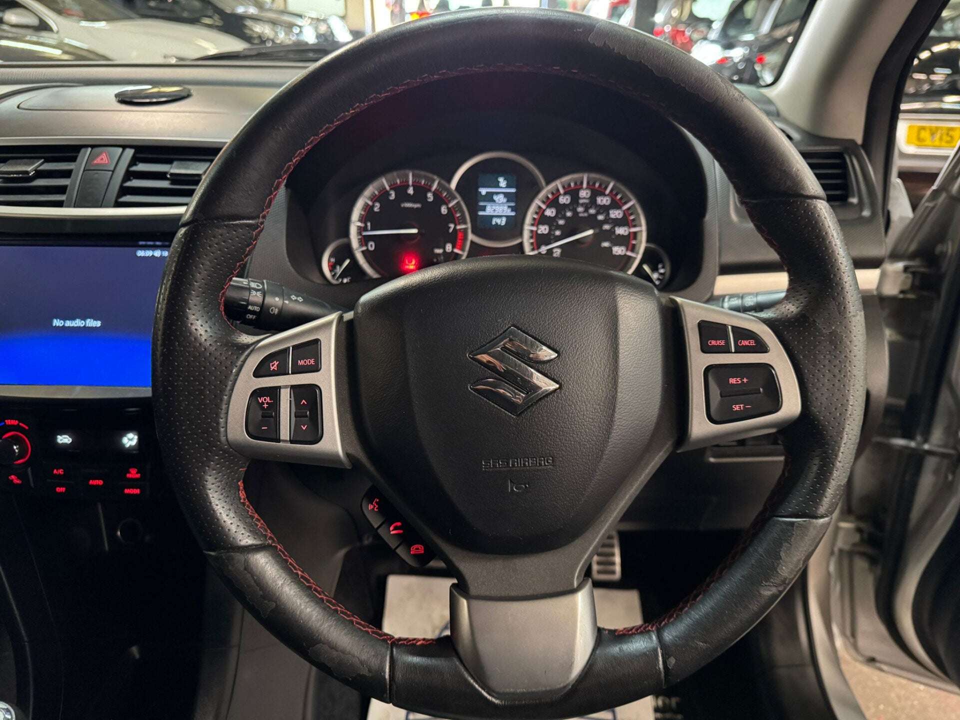 2013 SUZUKI SWIFT 2013 SUZUKI SWIFT
