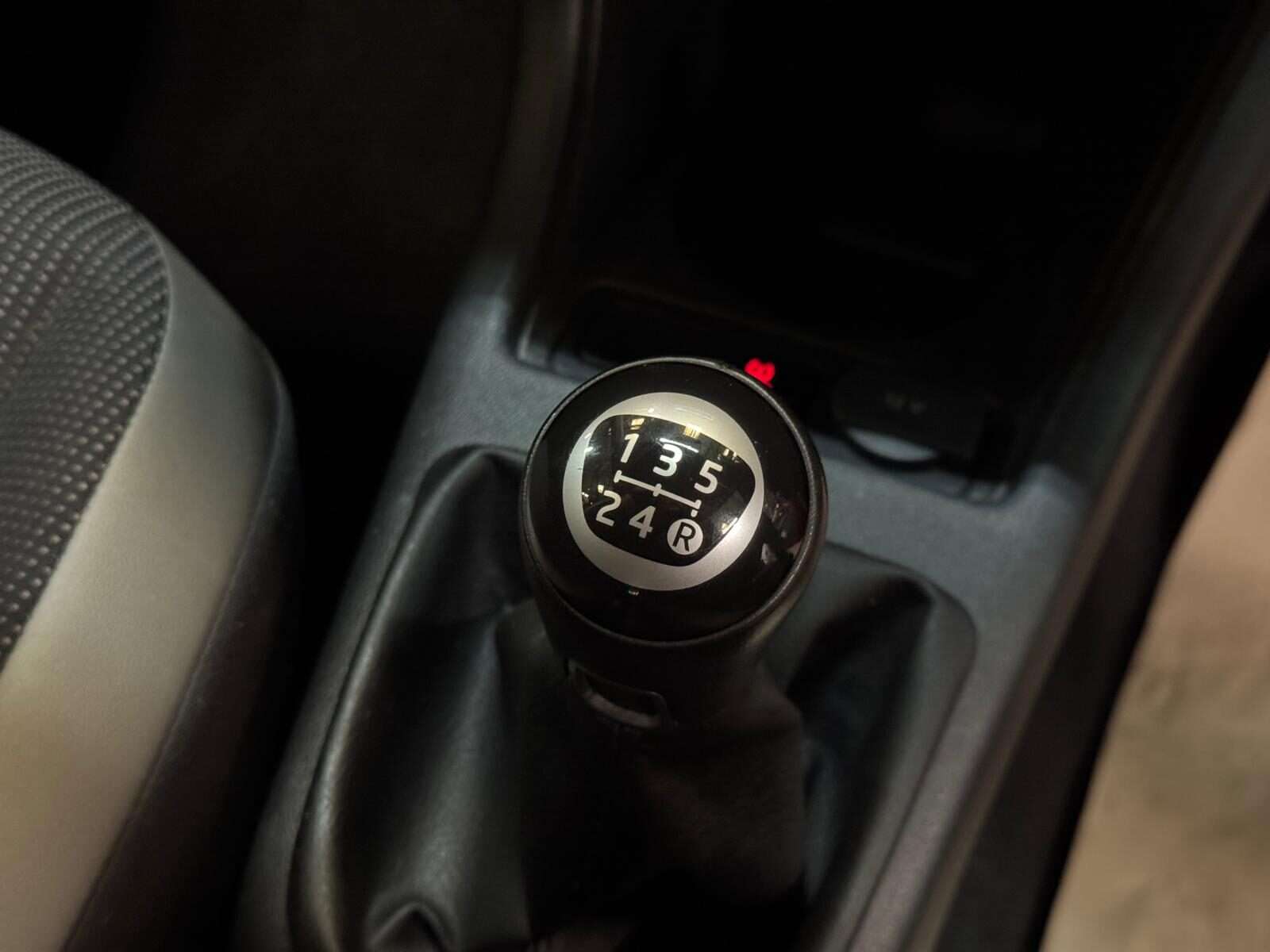 2016 VOLKSWAGEN UP 2016 VOLKSWAGEN UP