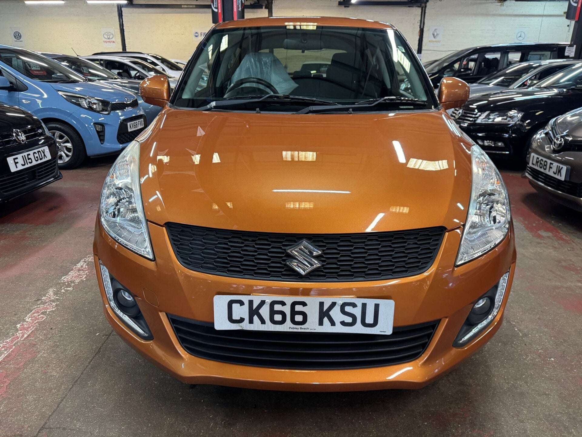 A 2016 SUZUKI SWIFT SZ-L A 2016 SUZUKI SWIFT SZ-L