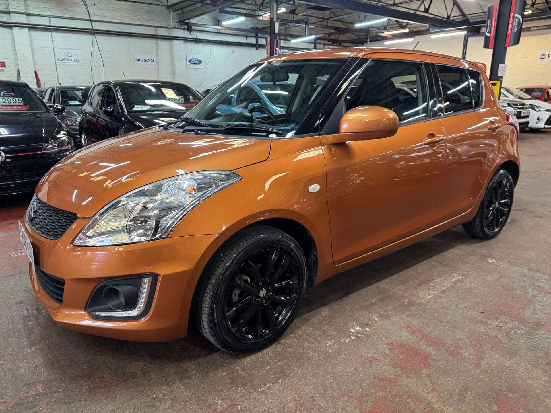 A 2016 SUZUKI SWIFT SZ-L A 2016 SUZUKI SWIFT SZ-L