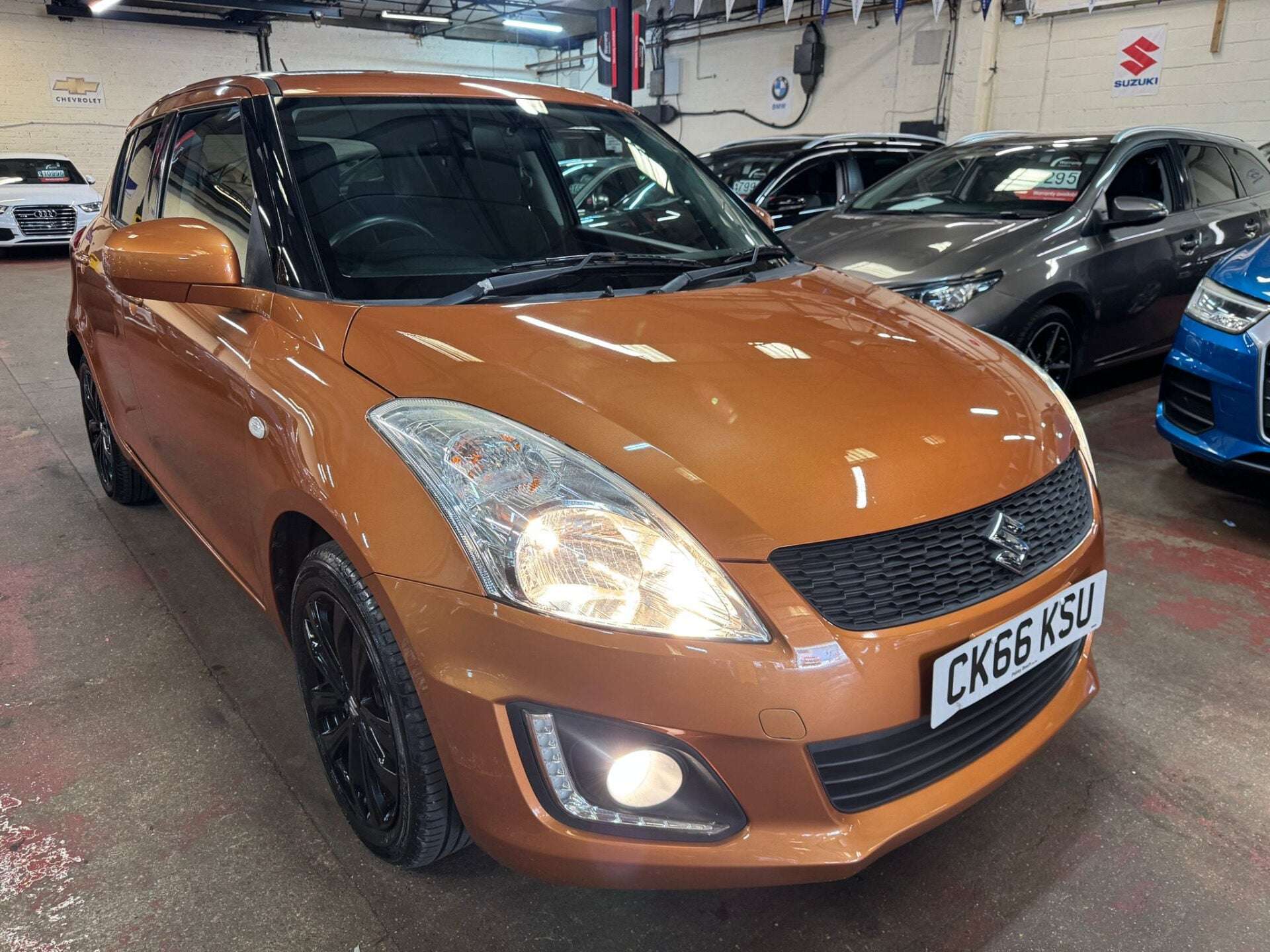 A 2016 SUZUKI SWIFT SZ-L A 2016 SUZUKI SWIFT SZ-L