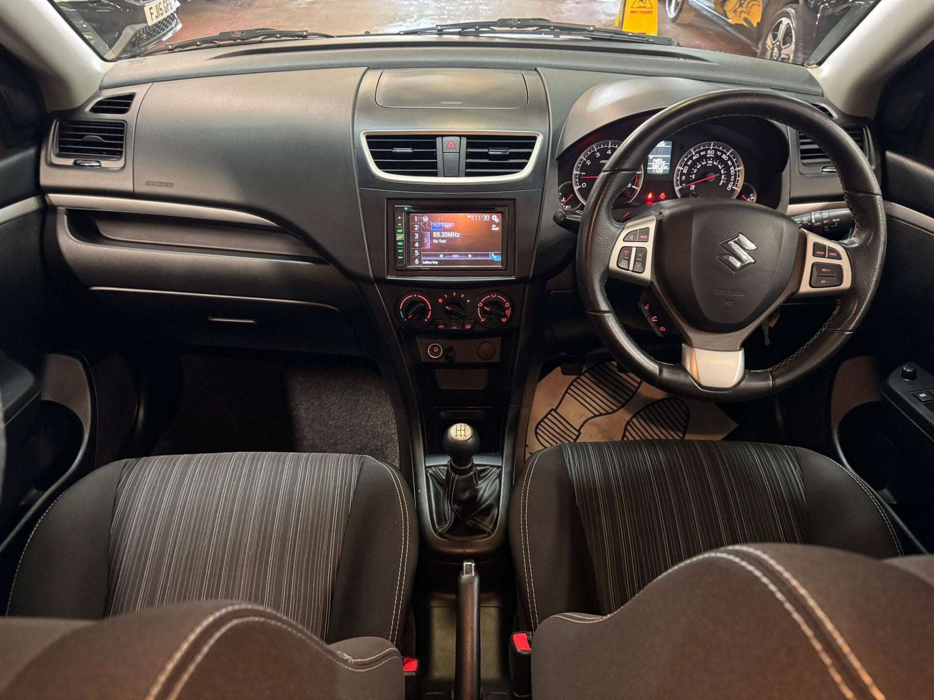 2016 SUZUKI SWIFT 2016 SUZUKI SWIFT