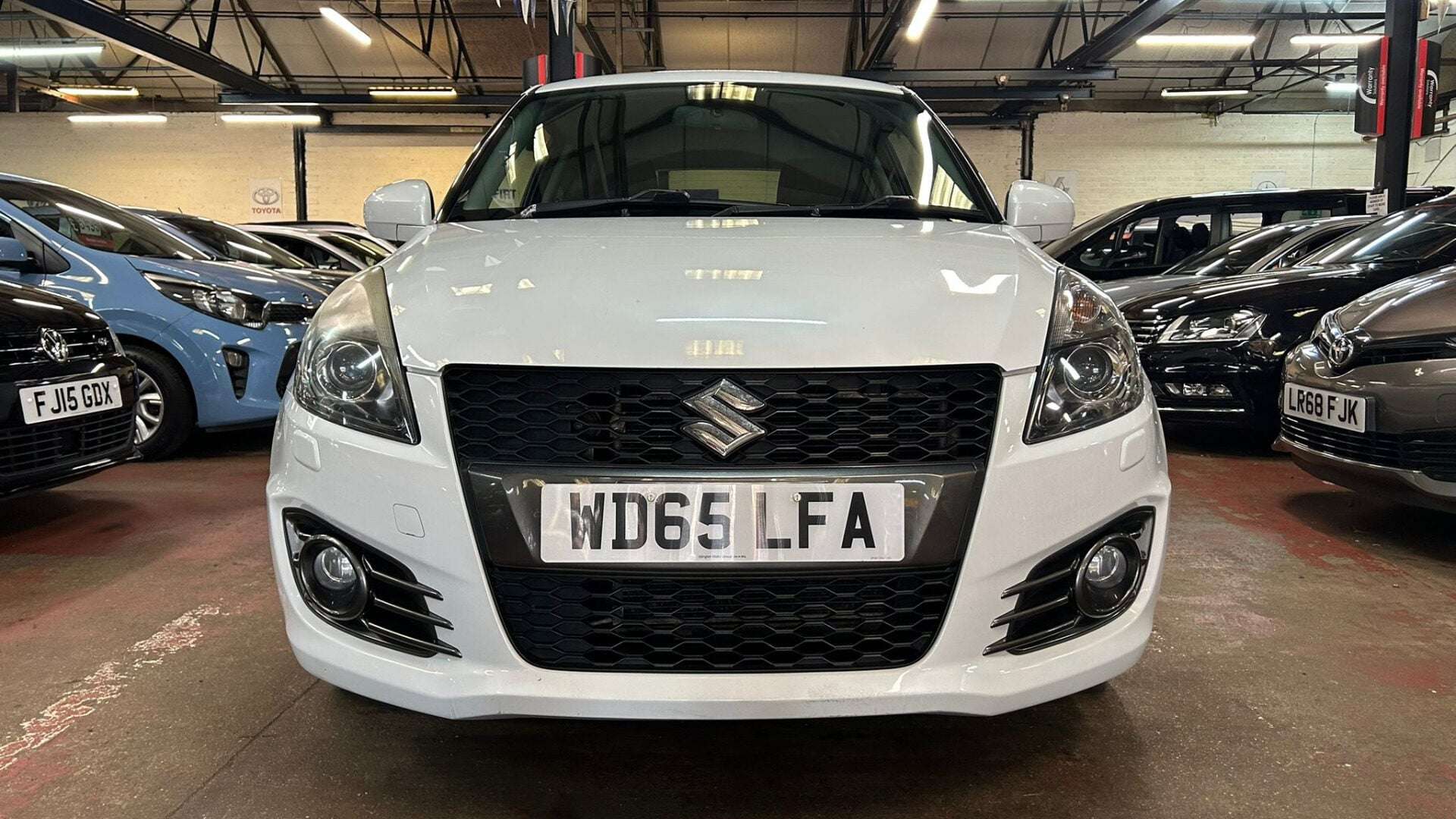 A 2015 SUZUKI SWIFT SPORT A 2015 SUZUKI SWIFT SPORT