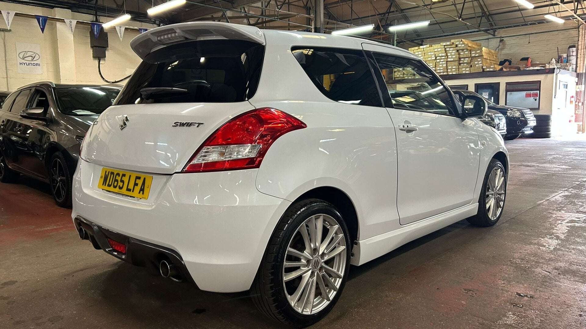 2015 SUZUKI SWIFT 2015 SUZUKI SWIFT