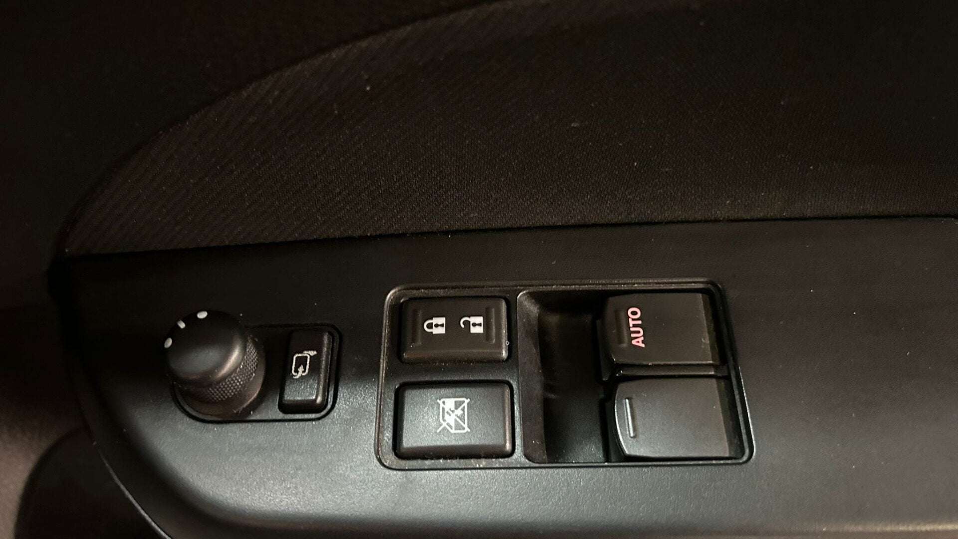 2015 SUZUKI SWIFT 2015 SUZUKI SWIFT