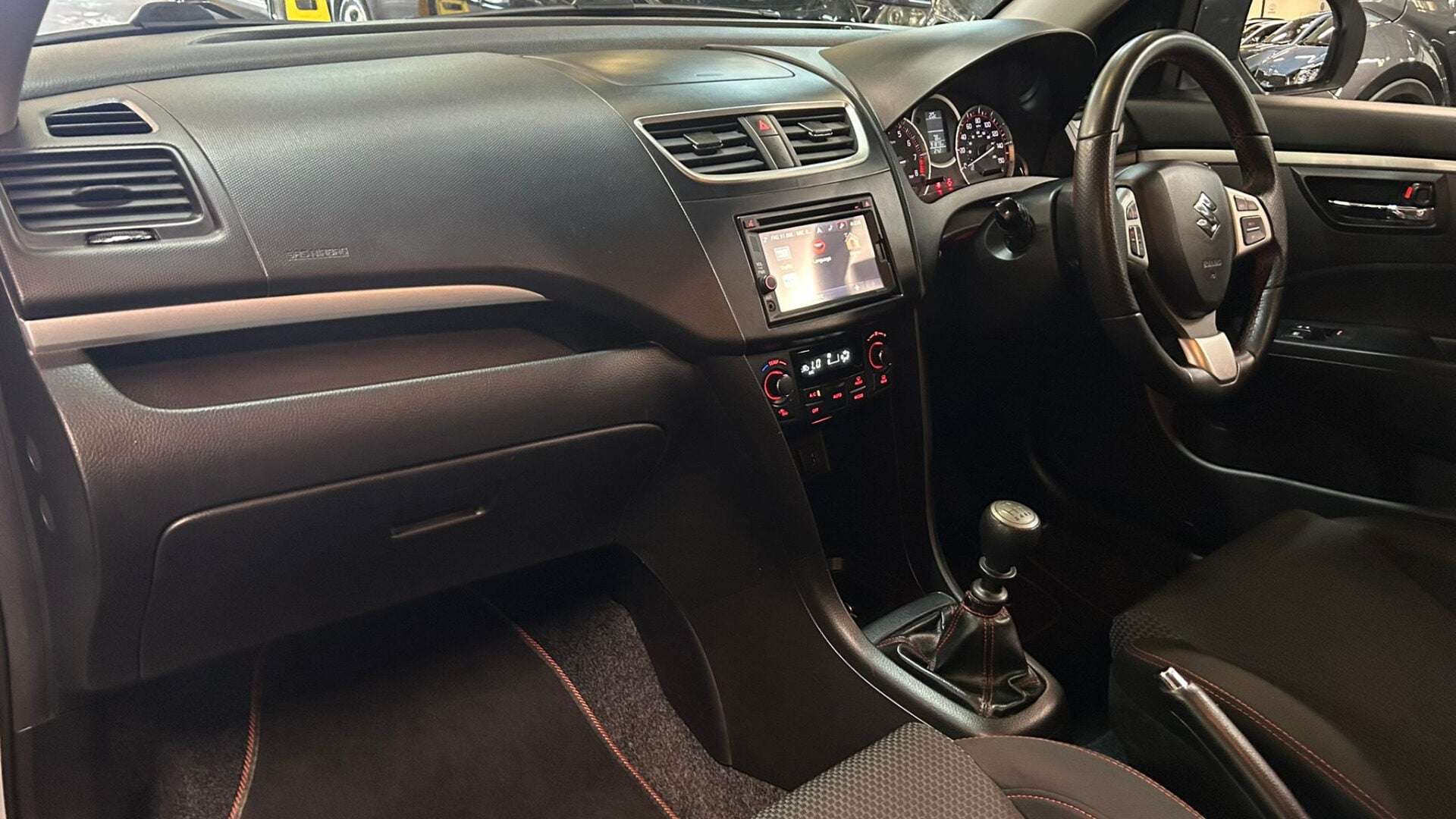 2015 SUZUKI SWIFT 2015 SUZUKI SWIFT