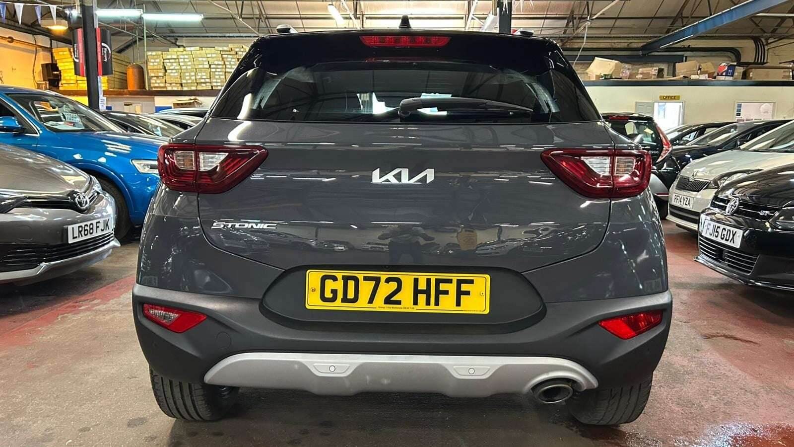 2023 KIA STONIC 2023 KIA STONIC