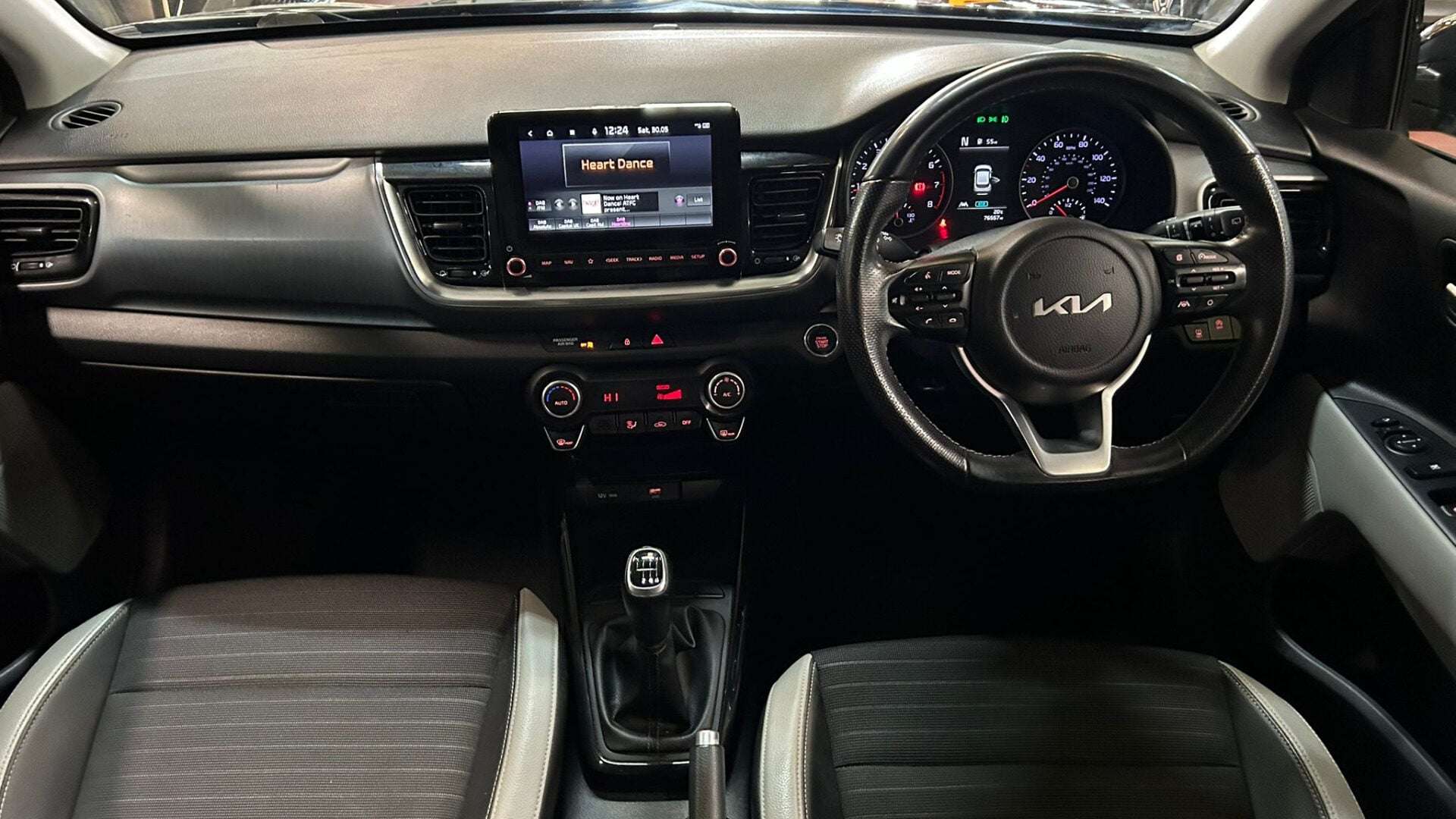 2023 KIA STONIC 2023 KIA STONIC