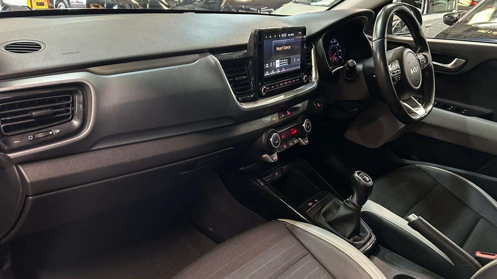 2023 KIA STONIC 2023 KIA STONIC