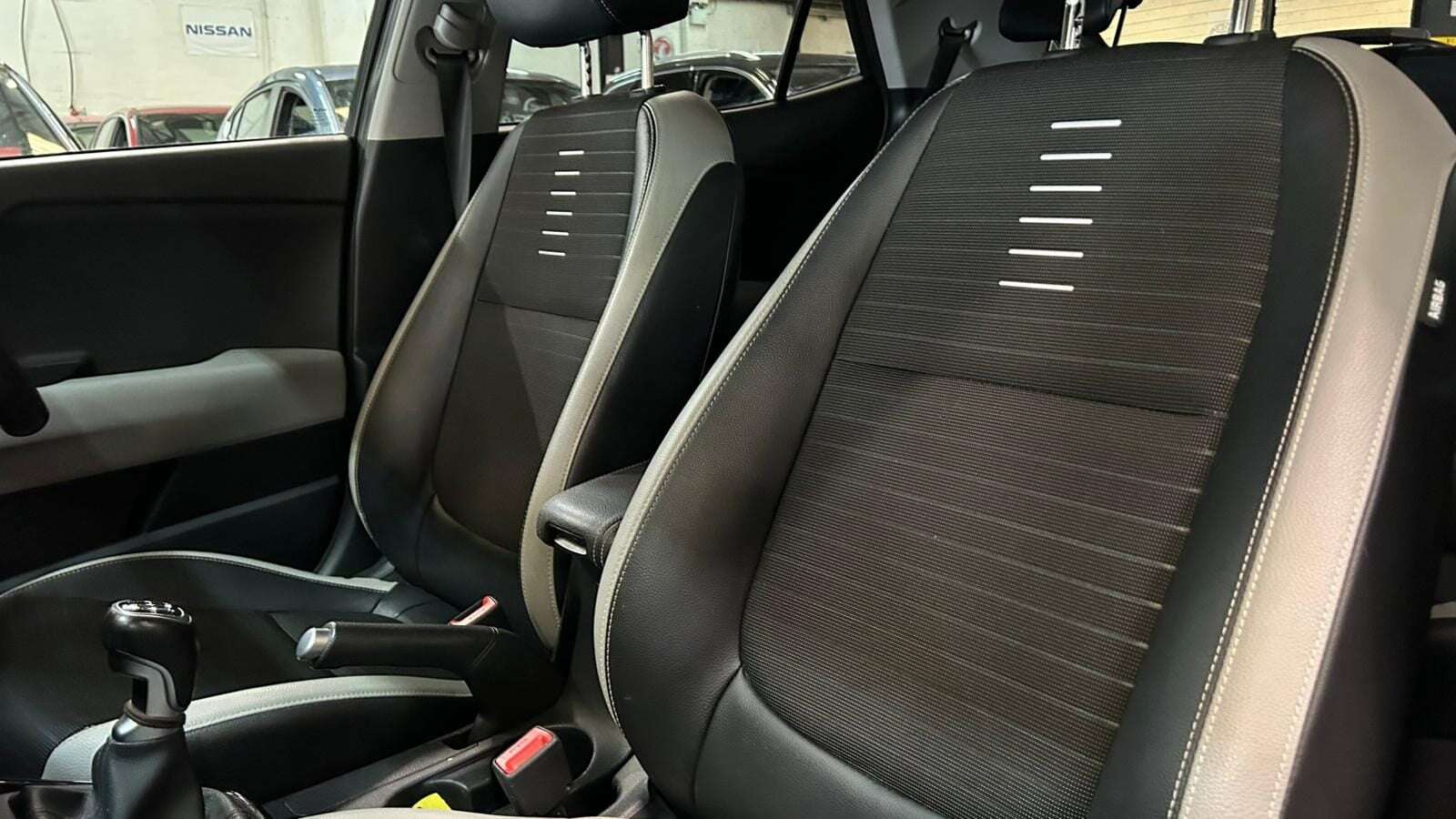 2023 KIA STONIC 2023 KIA STONIC