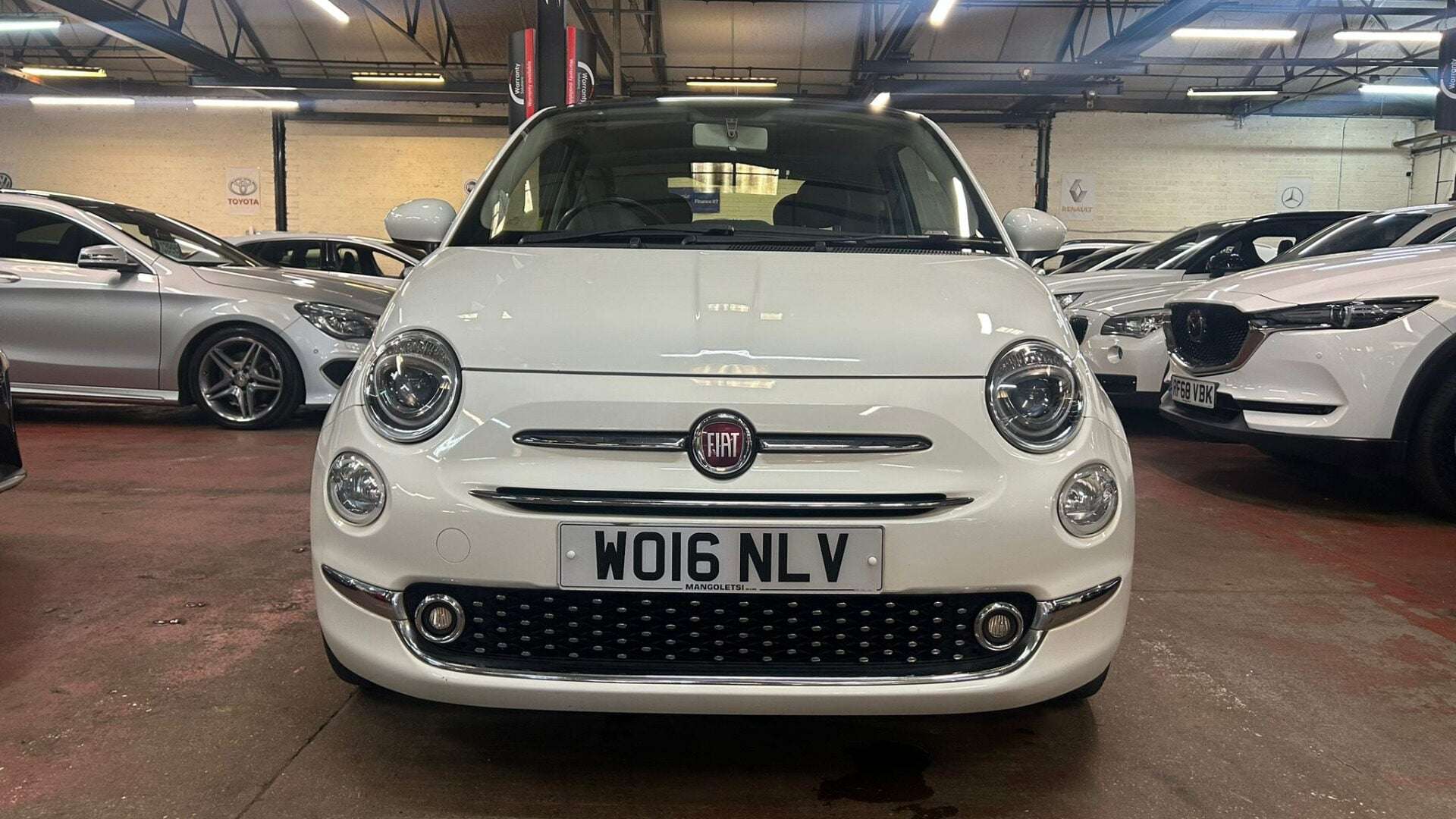 A 2016 FIAT 500 LOUNGE A 2016 FIAT 500 LOUNGE