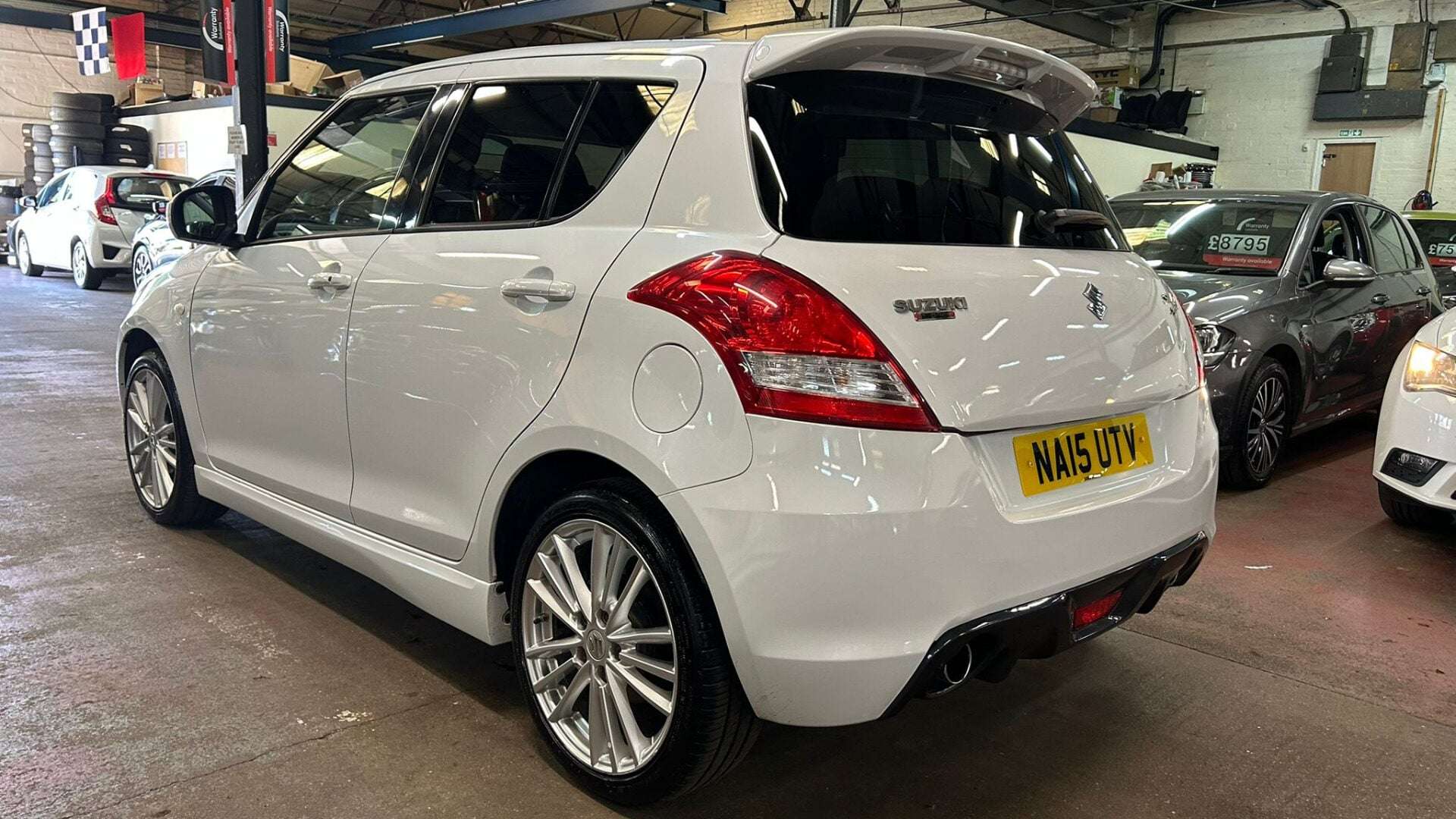 A 2015 SUZUKI SWIFT SPORT A 2015 SUZUKI SWIFT SPORT