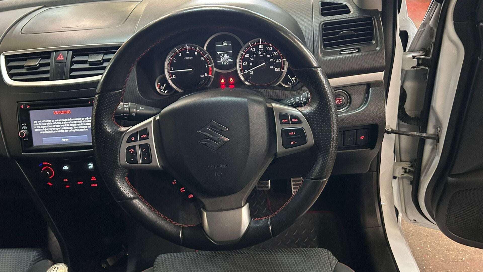 2015 SUZUKI SWIFT 2015 SUZUKI SWIFT