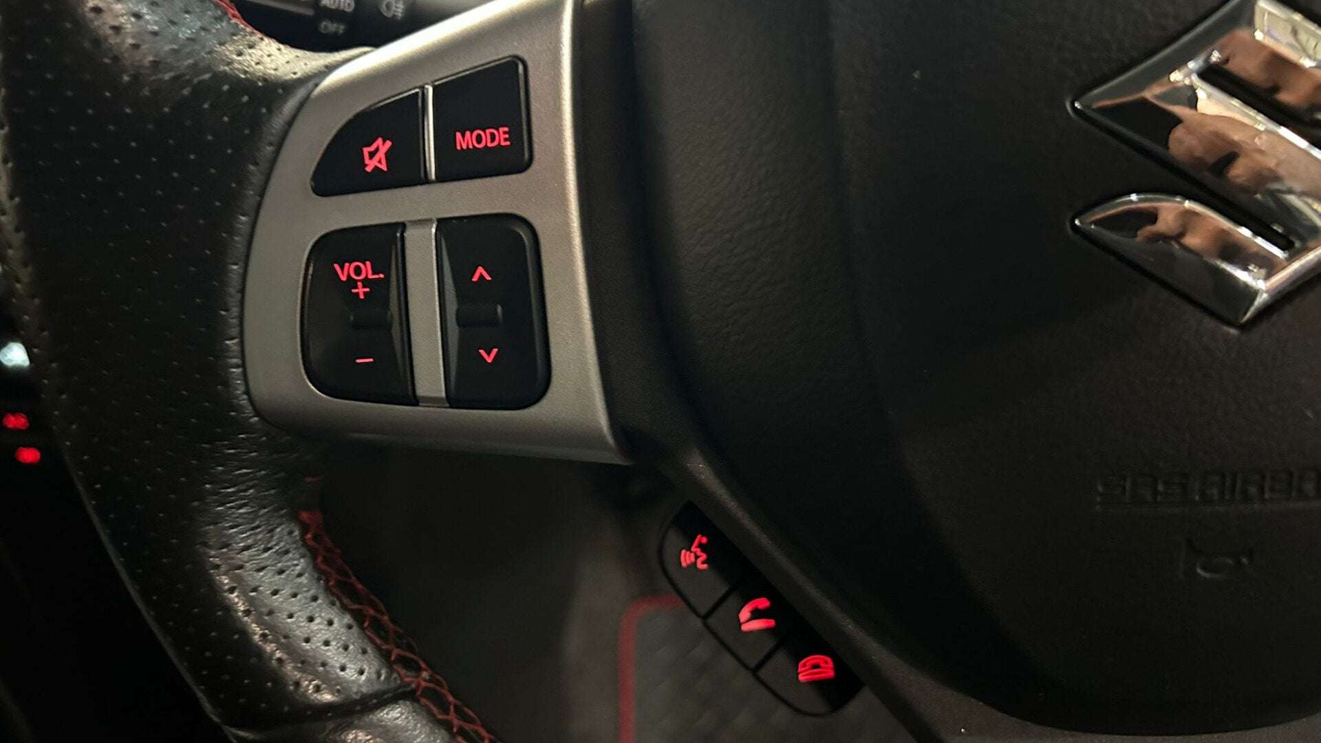 2015 SUZUKI SWIFT 2015 SUZUKI SWIFT