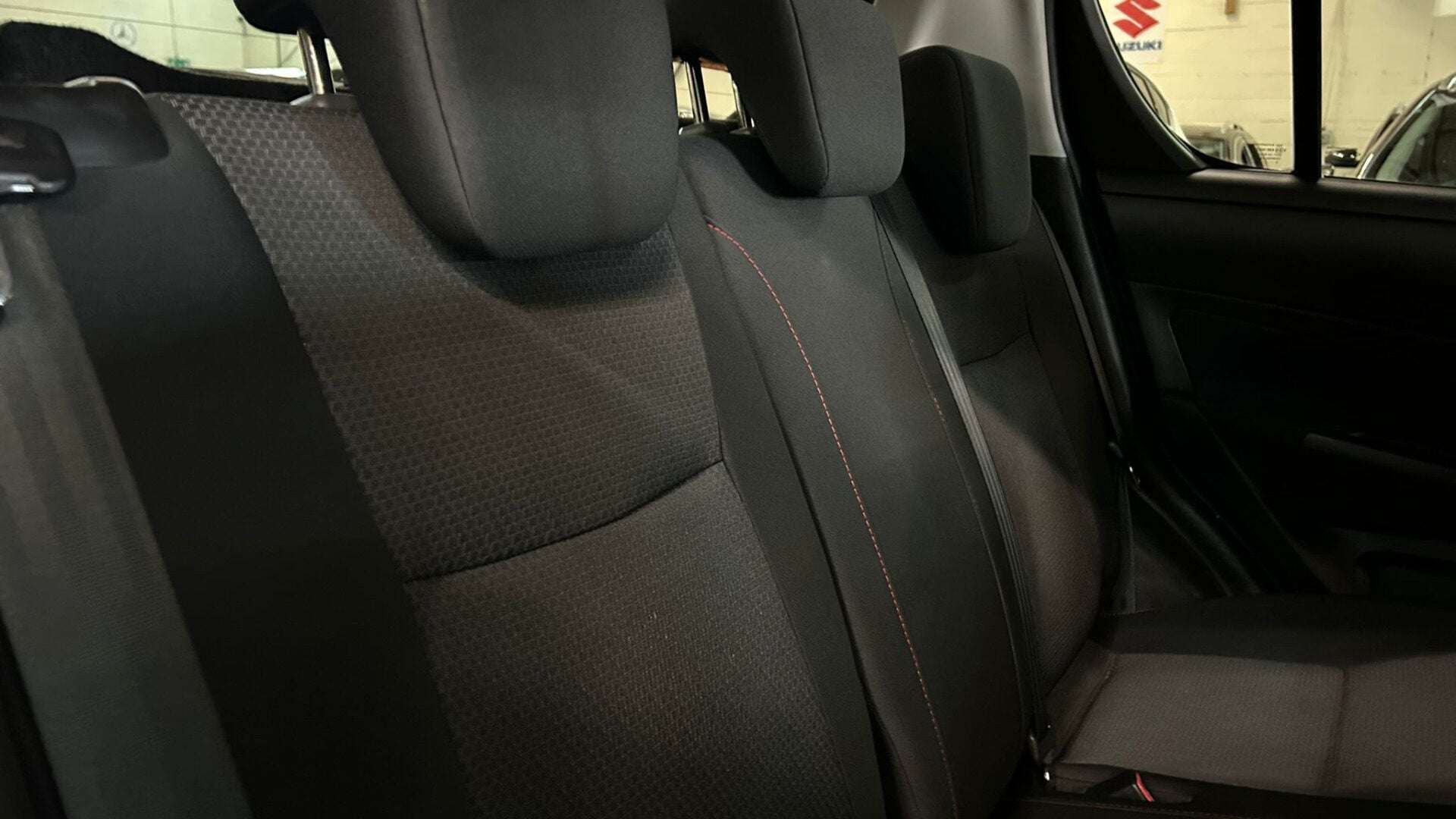 2015 SUZUKI SWIFT 2015 SUZUKI SWIFT