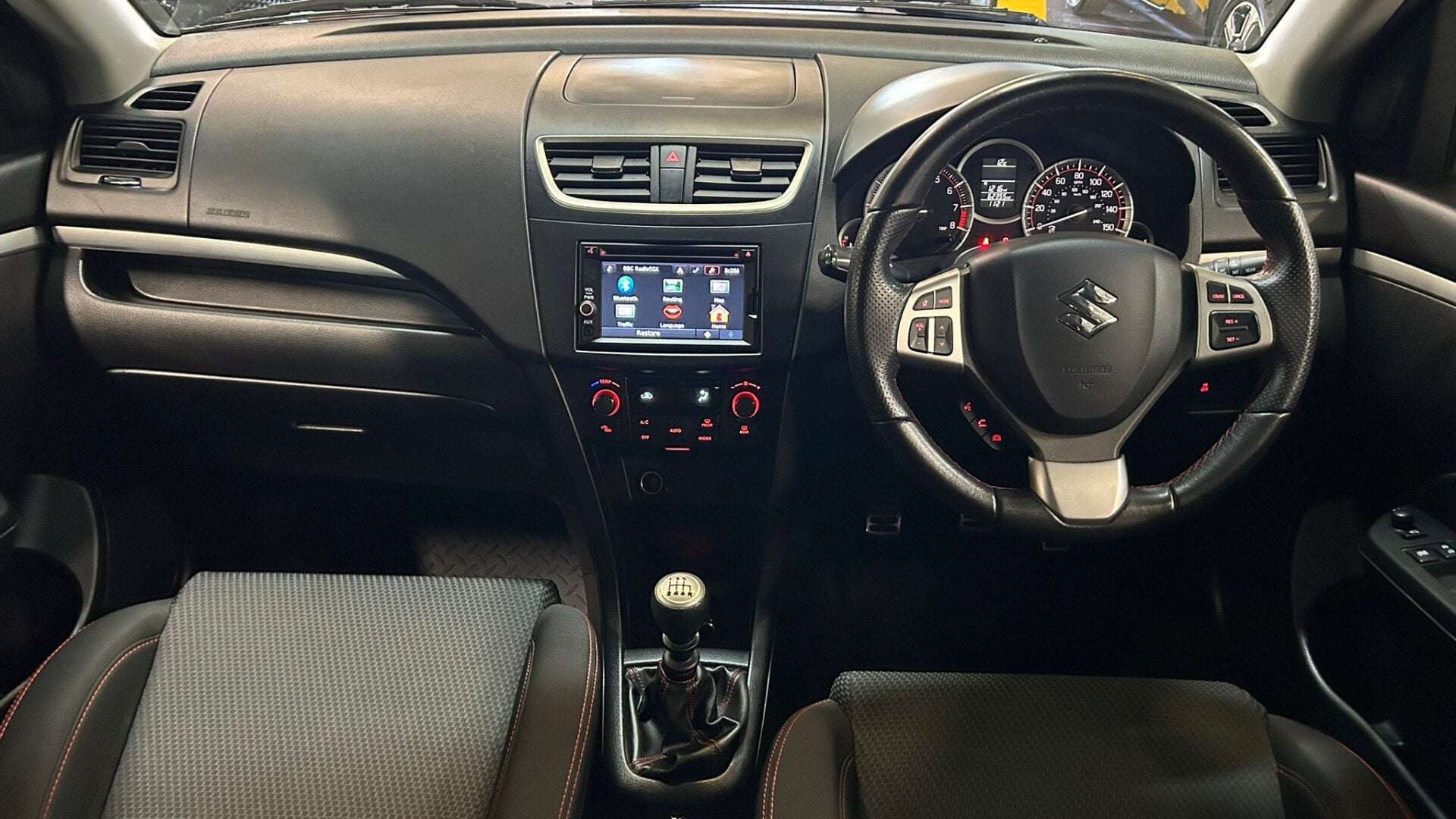 2015 SUZUKI SWIFT 2015 SUZUKI SWIFT