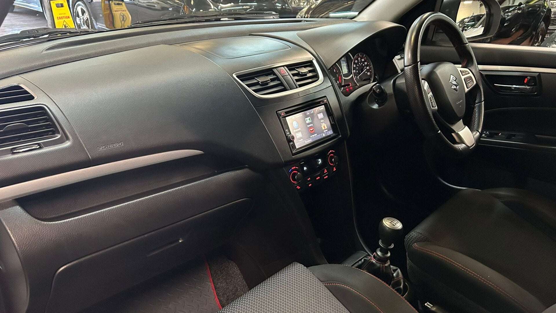 2015 SUZUKI SWIFT 2015 SUZUKI SWIFT