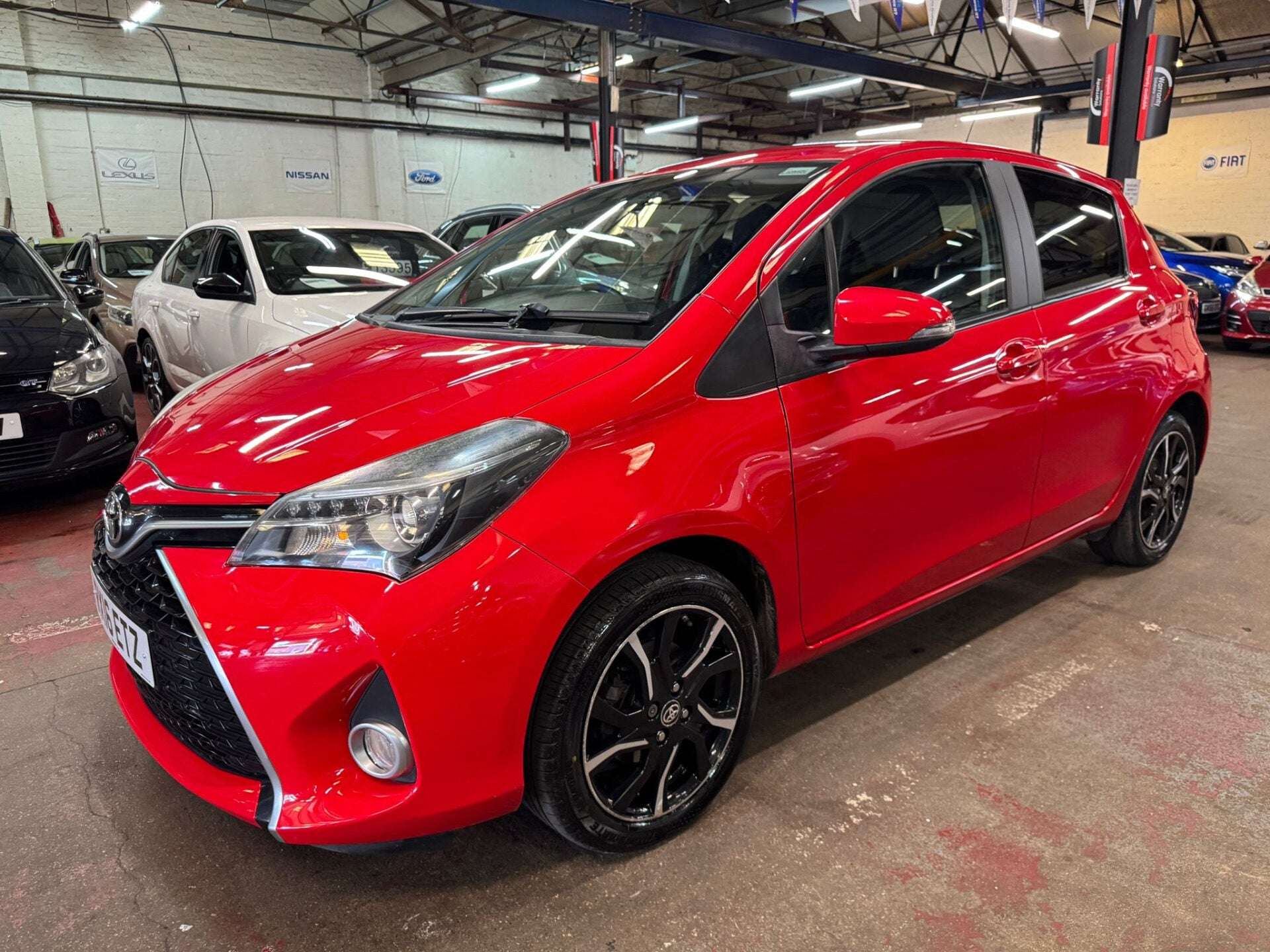 A 2016 TOYOTA YARIS VVT-I DESIGN A 2016 TOYOTA YARIS VVT-I DESIGN