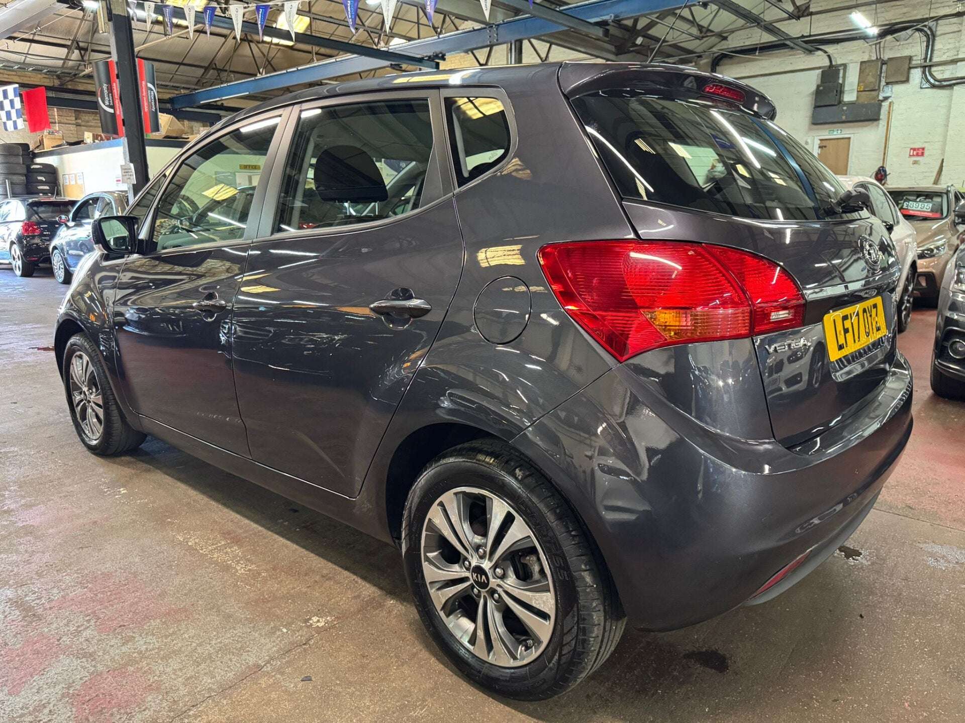 A 2017 KIA VENGA CRDI 2 A 2017 KIA VENGA CRDI 2
