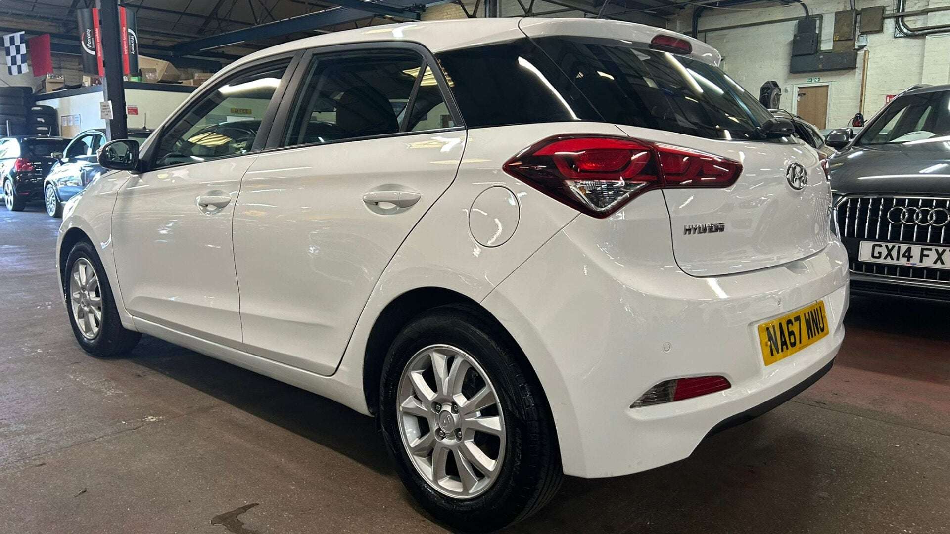 A 2015 TOYOTA AYGO VVT-I X-CLUSIV A 2015 TOYOTA AYGO VVT-I X-CLUSIV