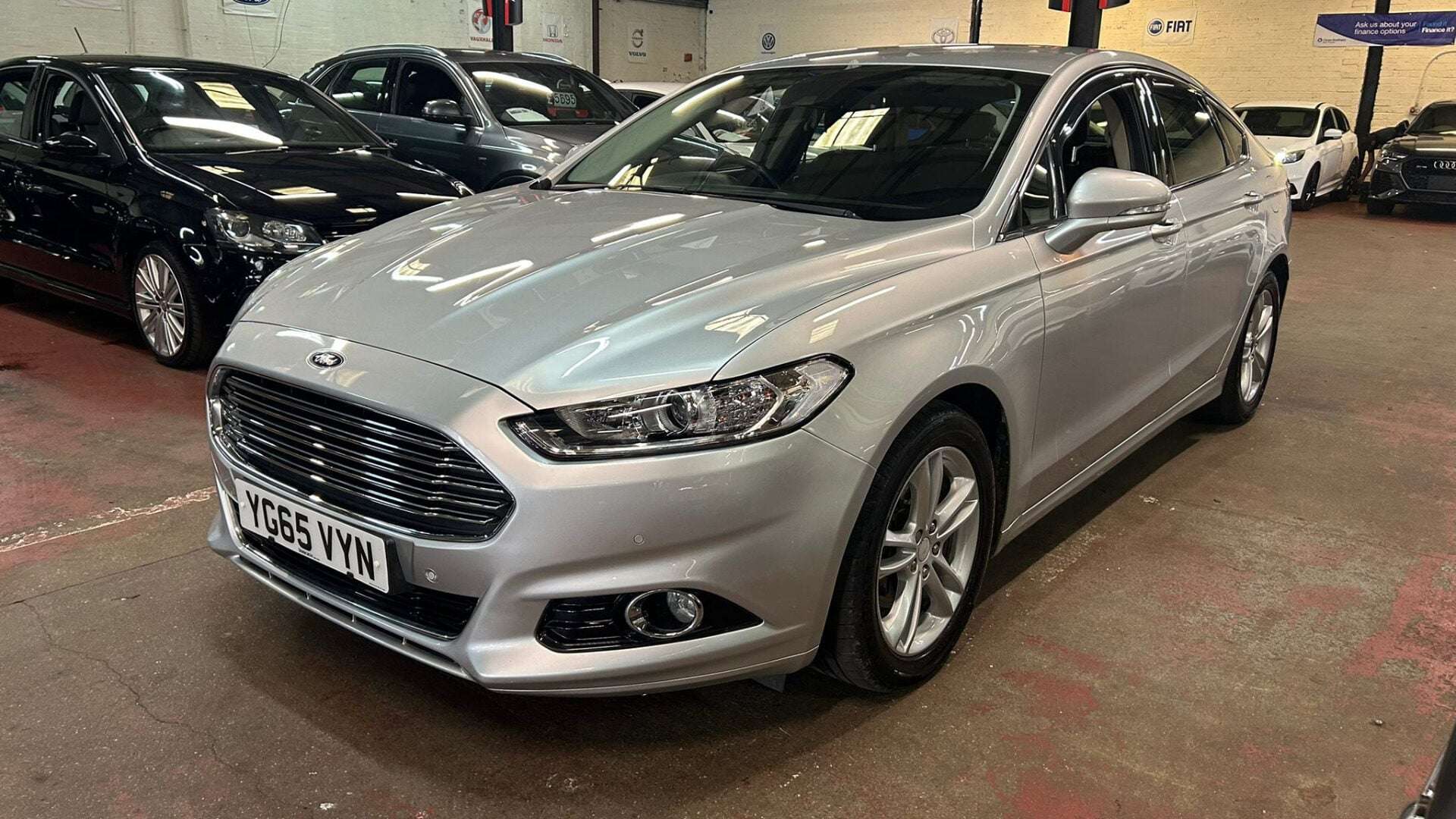 A 2015 FORD MONDEO TITANIUM TDCI A 2015 FORD MONDEO TITANIUM TDCI