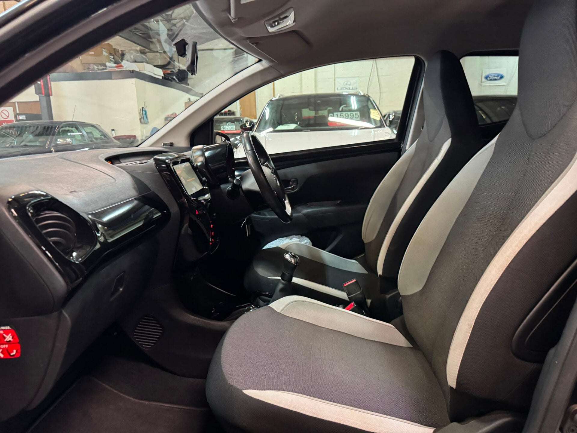 2017 TOYOTA AYGO 2017 TOYOTA AYGO