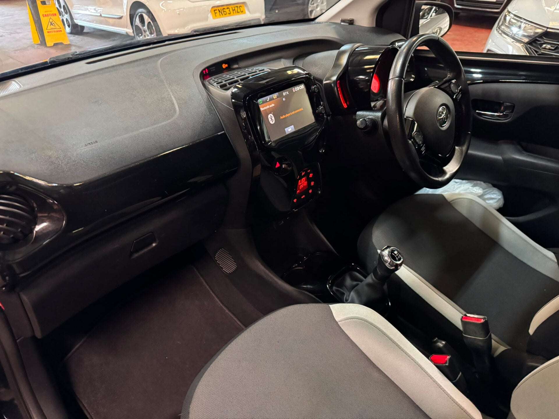 2017 TOYOTA AYGO 2017 TOYOTA AYGO