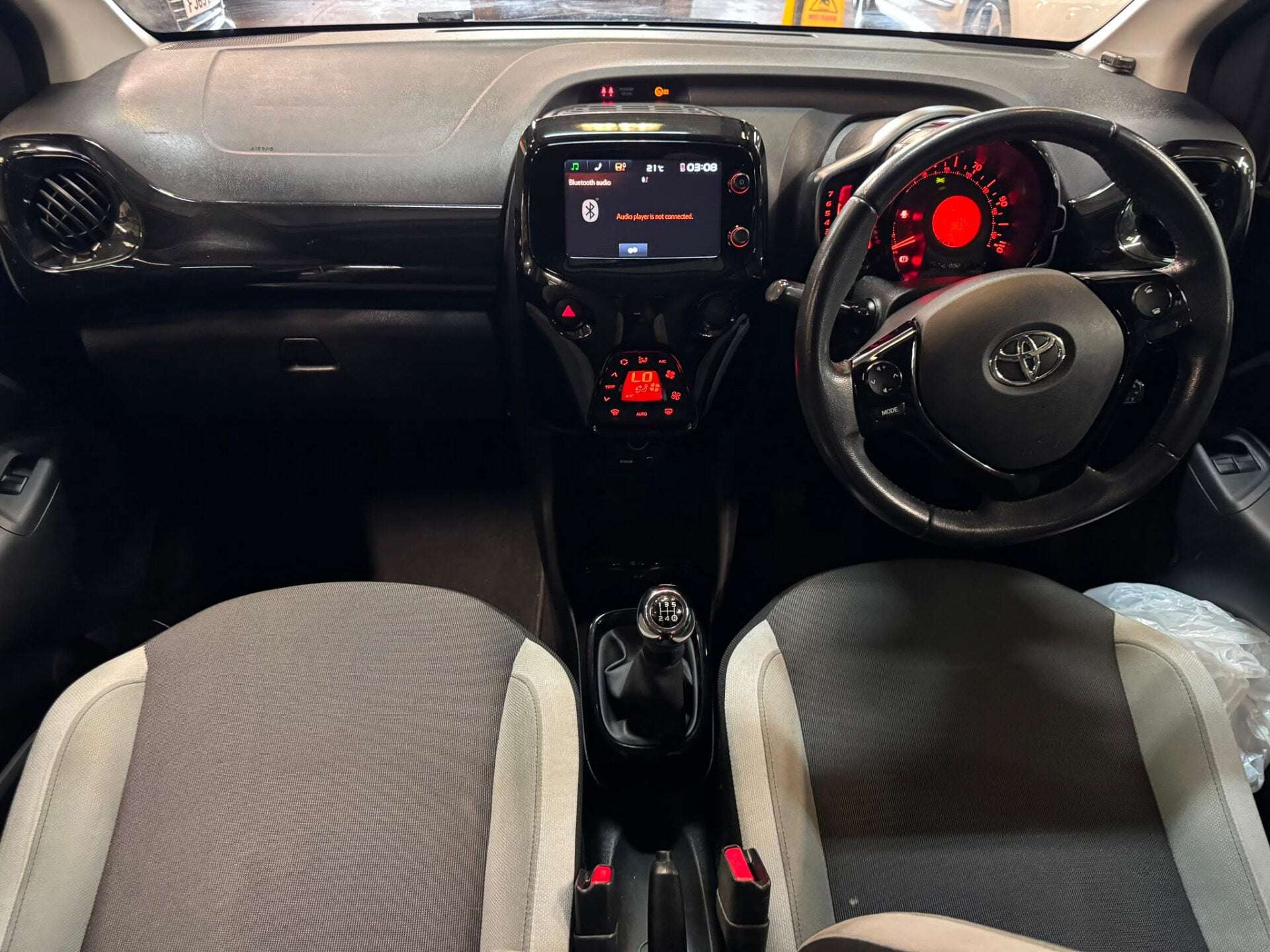 2017 TOYOTA AYGO 2017 TOYOTA AYGO